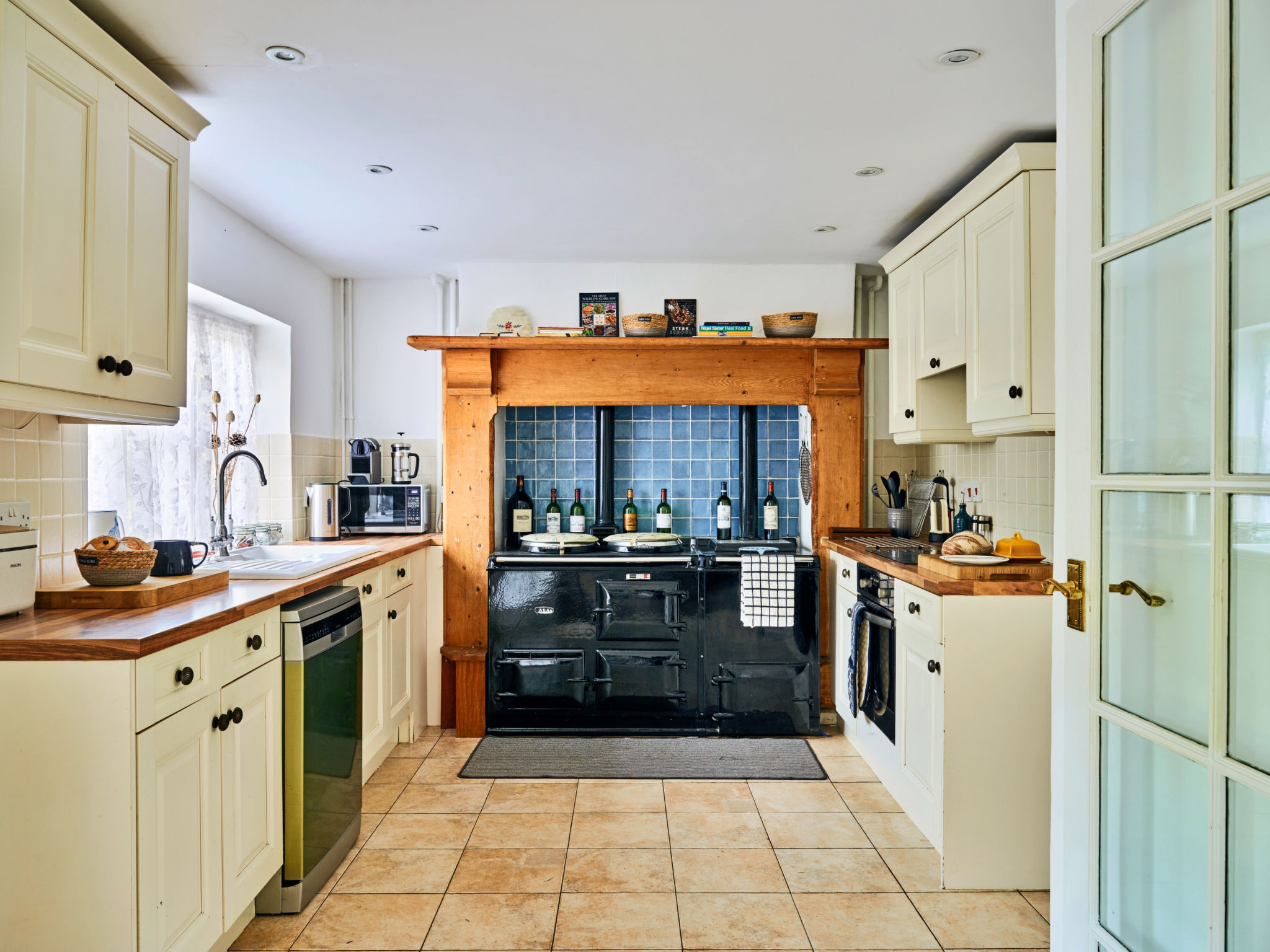 Coachmans Cottage - Binnen