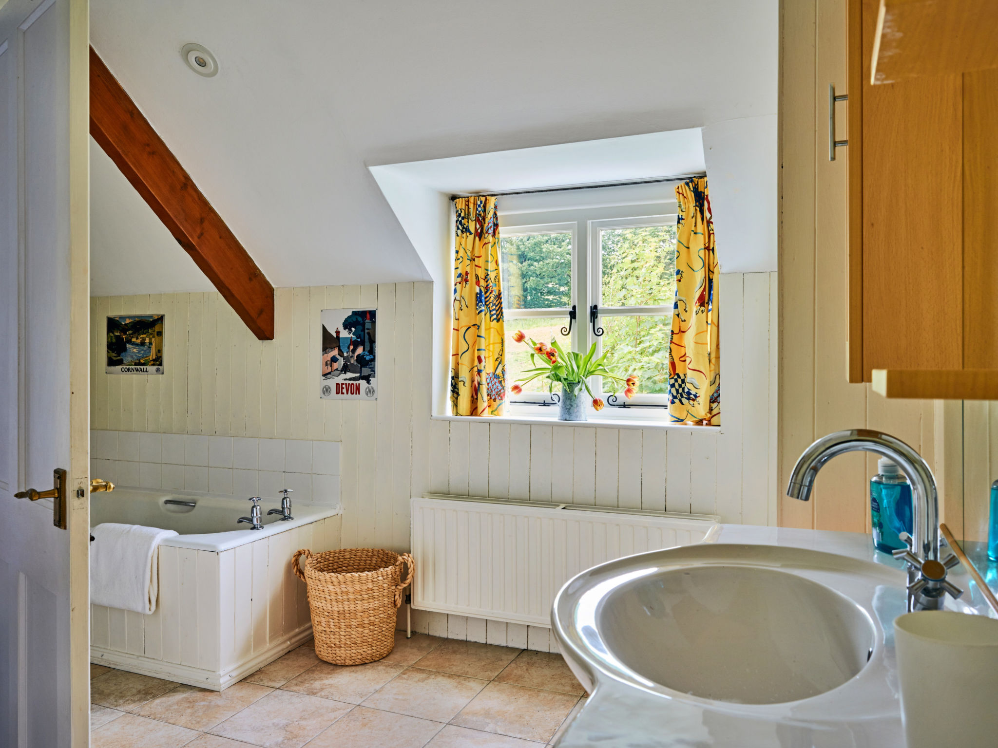 Coachmans Cottage - Binnen