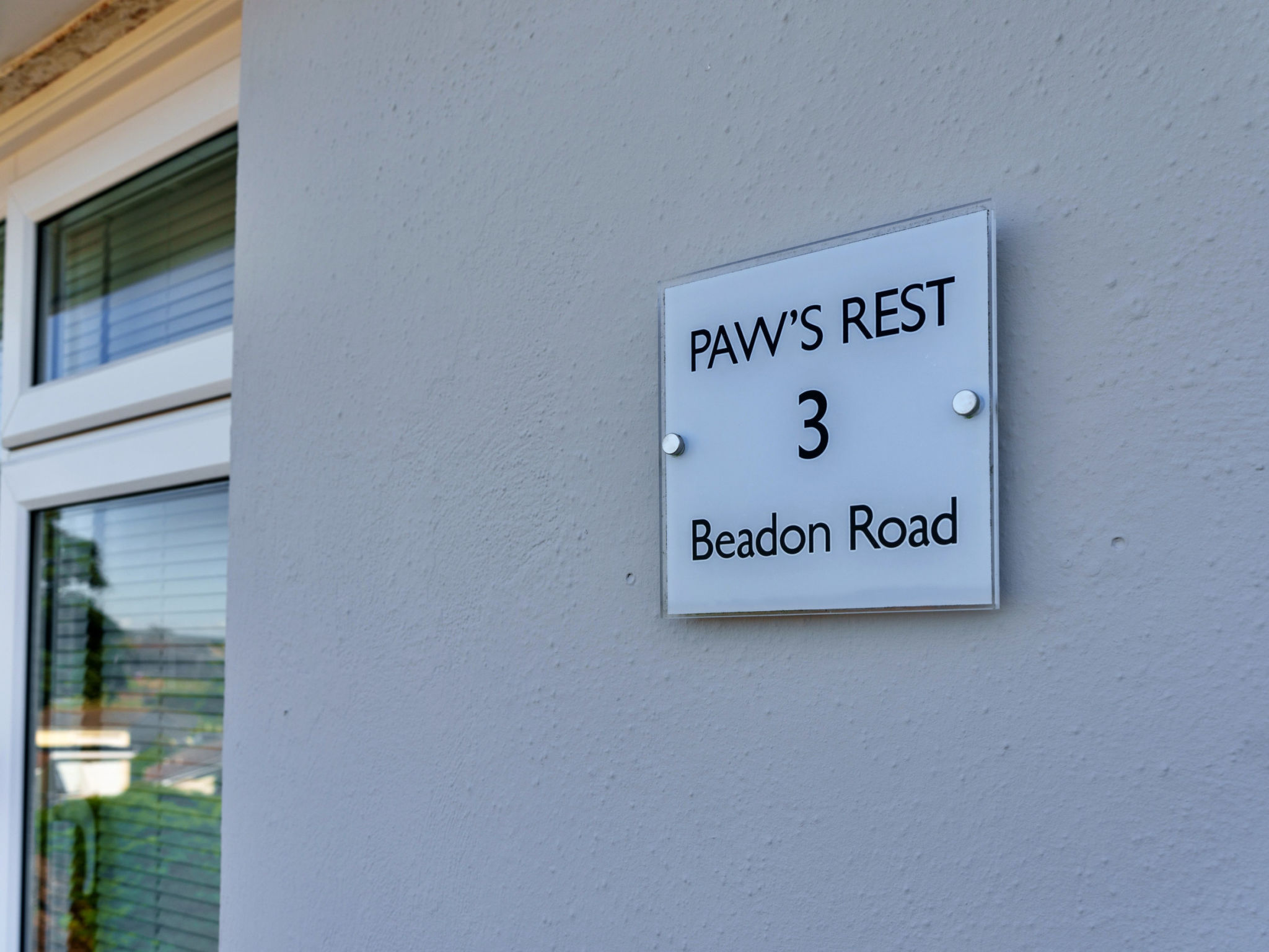 Paw's Rest - Binnen