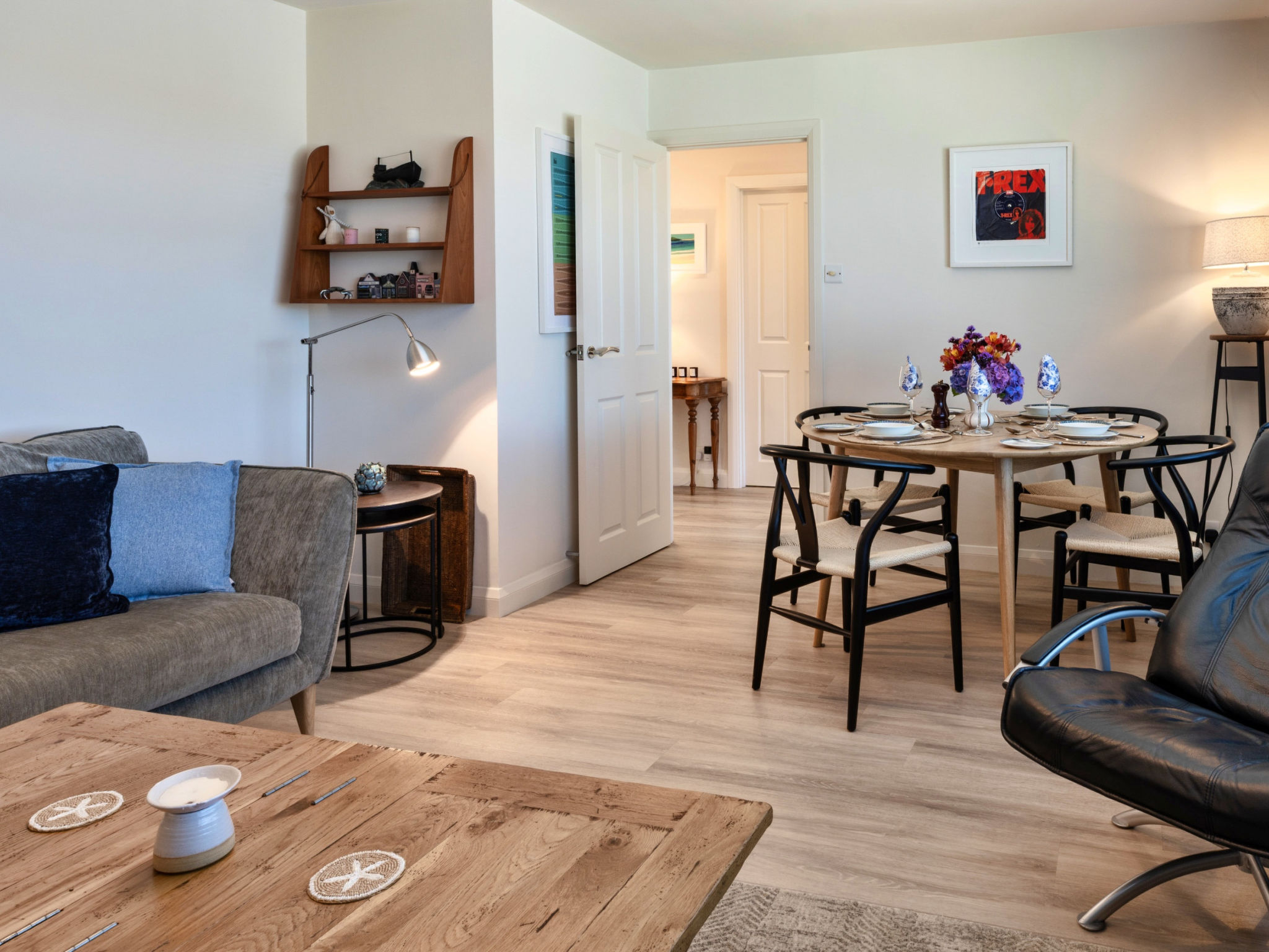 Paw's Rest - Binnen