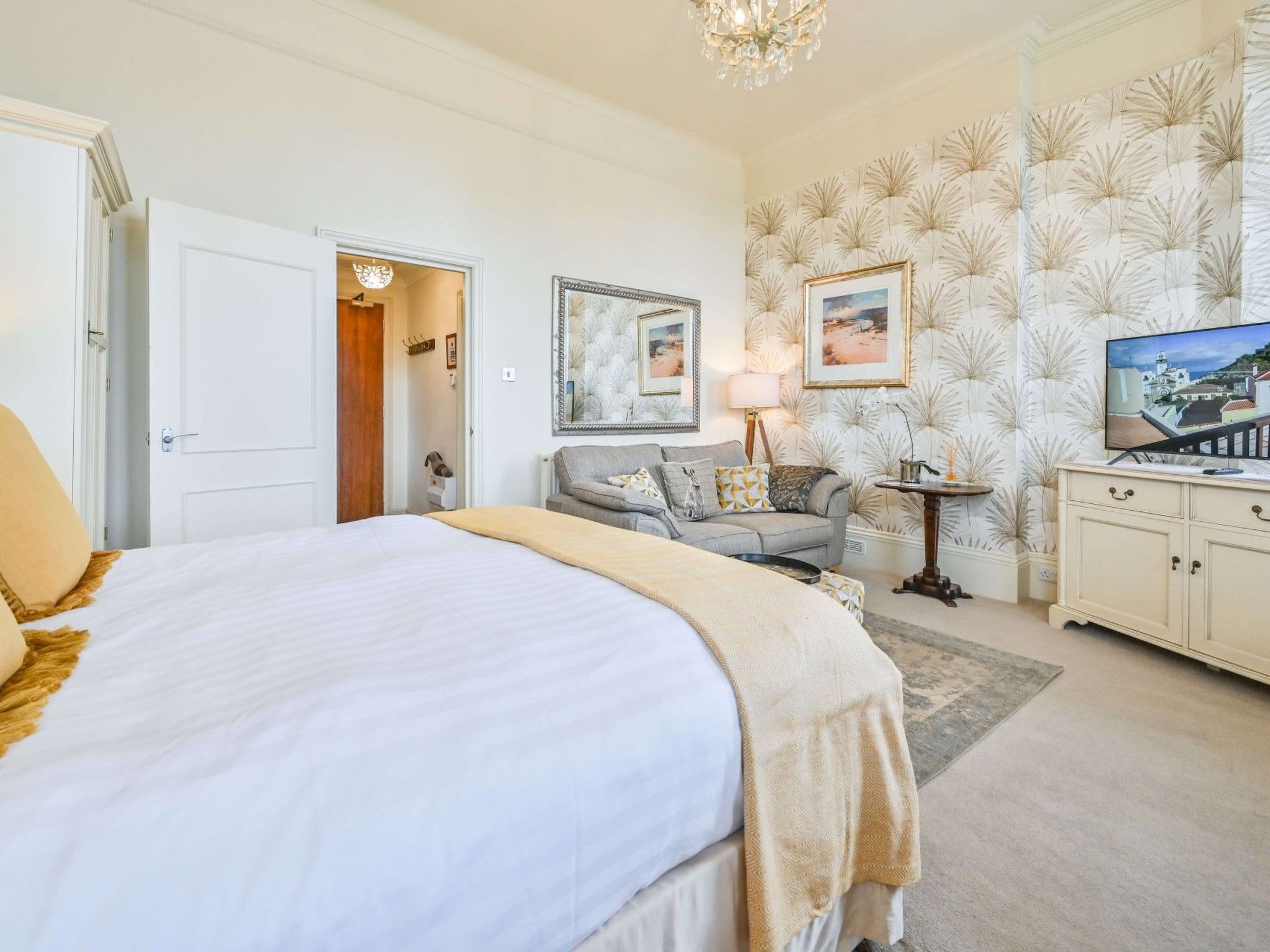 Photo of Appartement in Torquay mit Terrasse und Garten