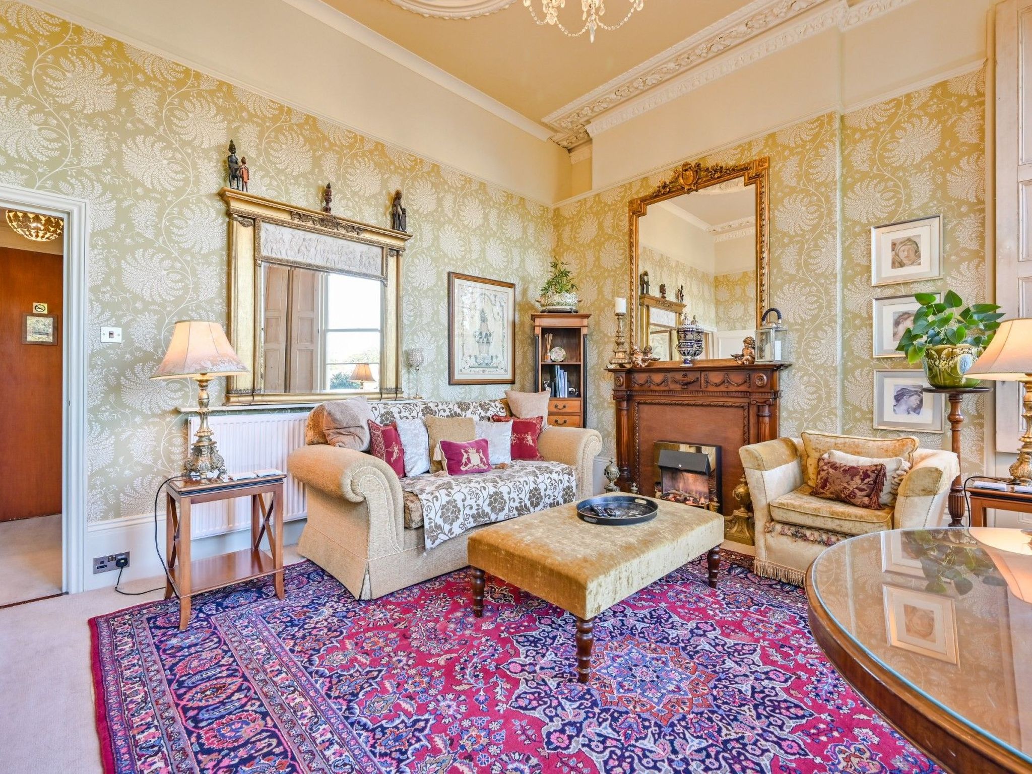 Photo of Große Wohnung in viktorianischer Villa