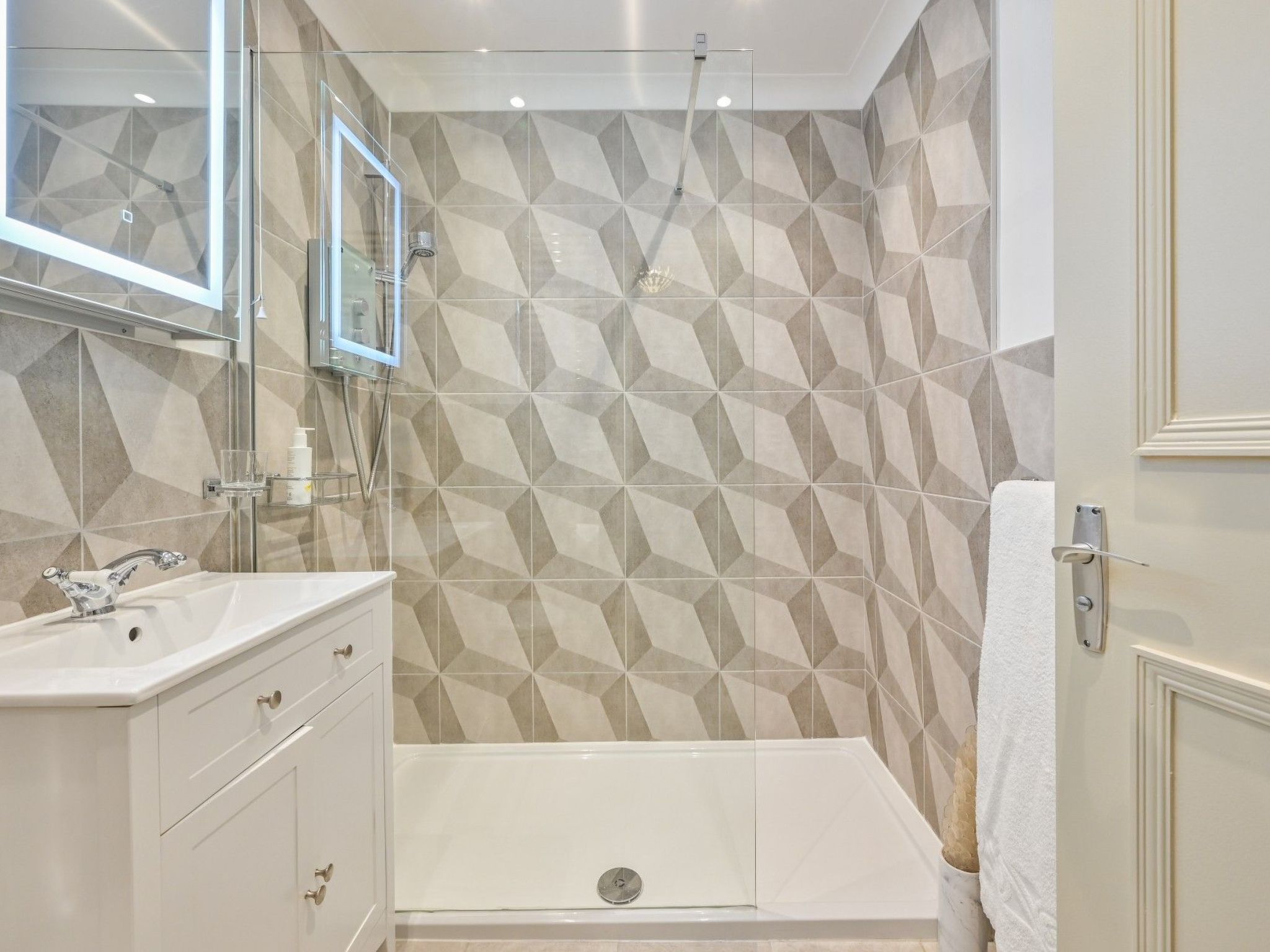 Photo of Große Wohnung in viktorianischer Villa