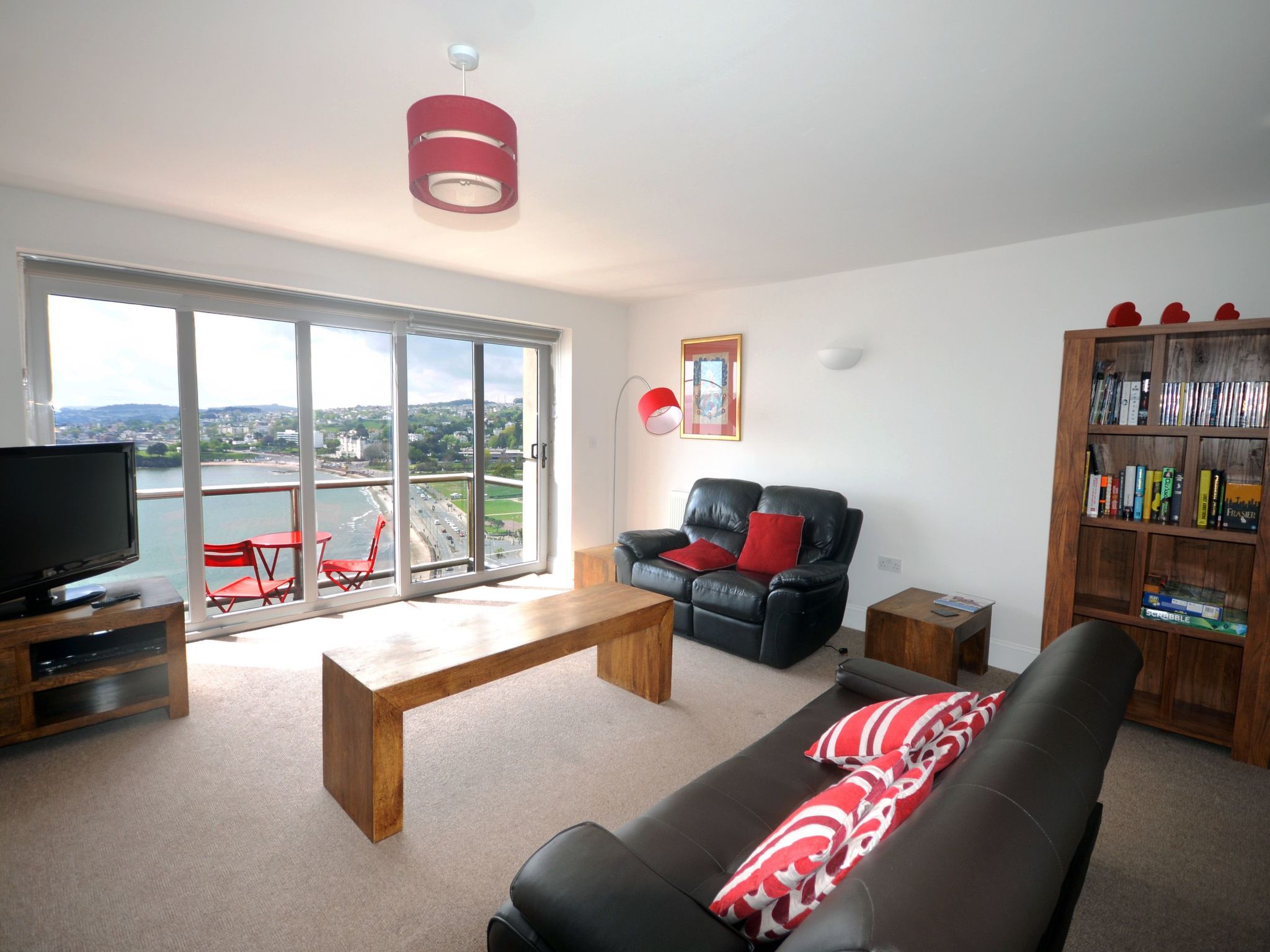 Photo of Modern eingerichtete Ferienwohnung in der ersten Etage mit Panorama-Meerblick v