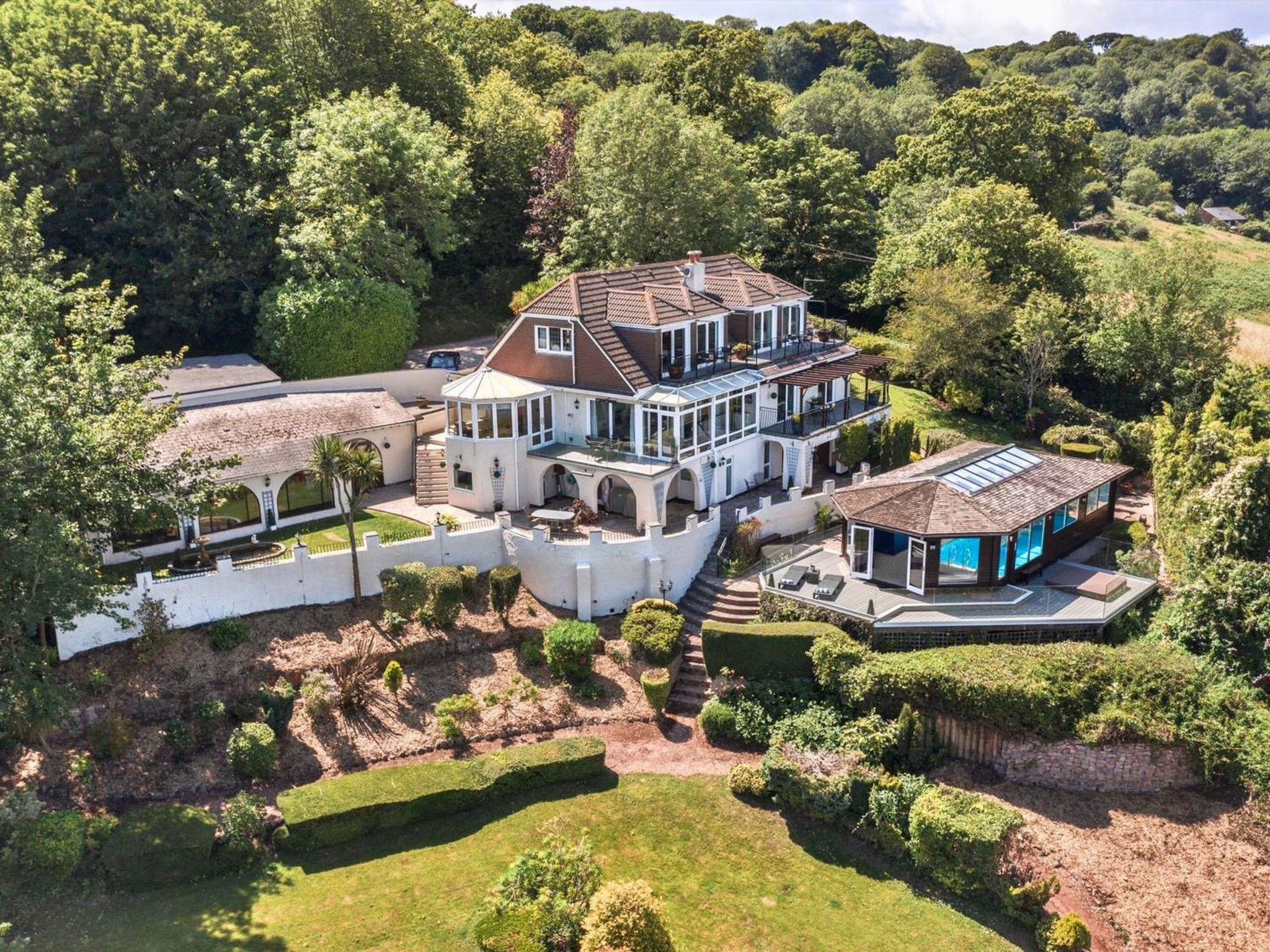Cliff Lodge - Buiten