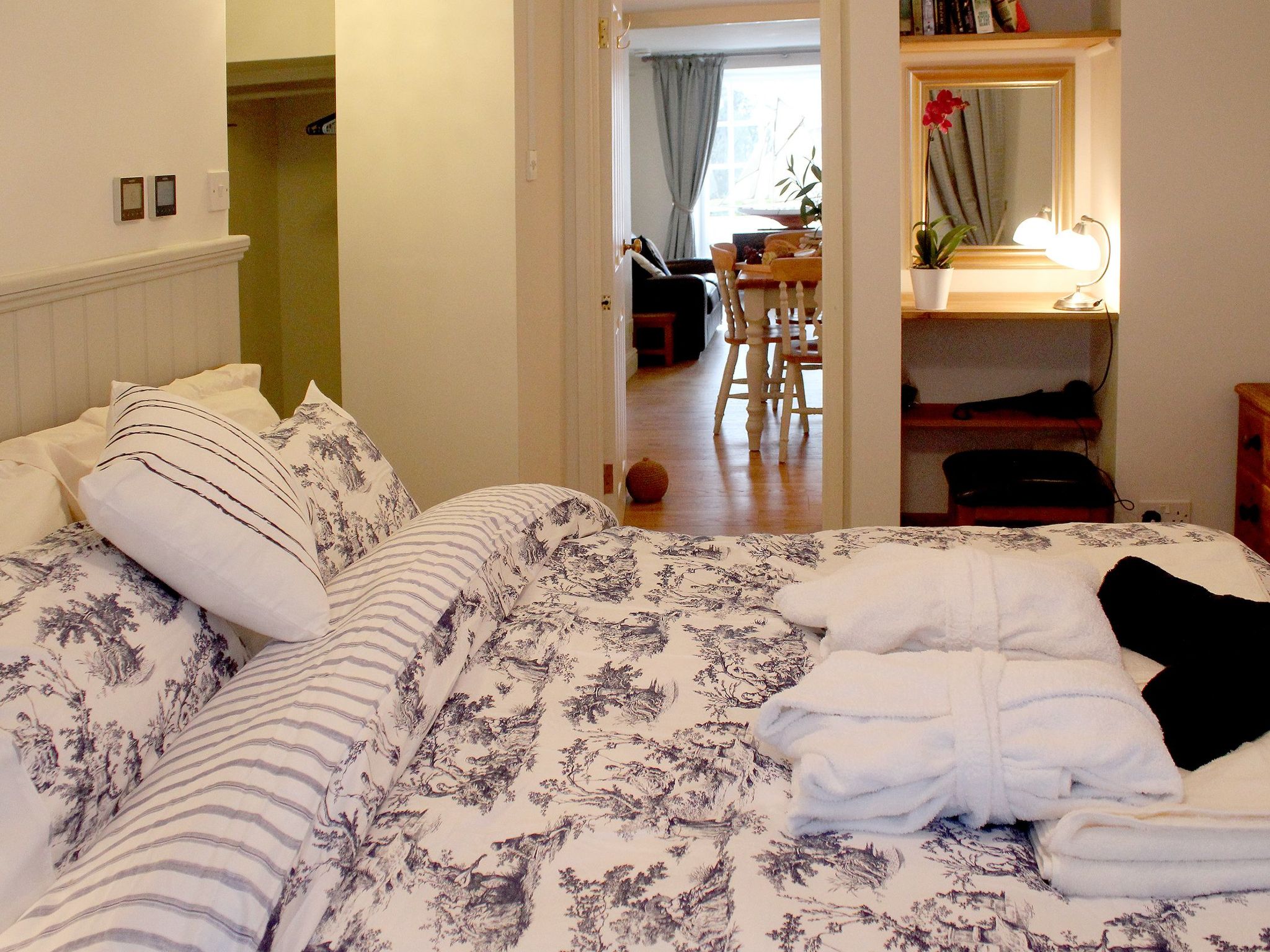 Captains Cabin-Inside