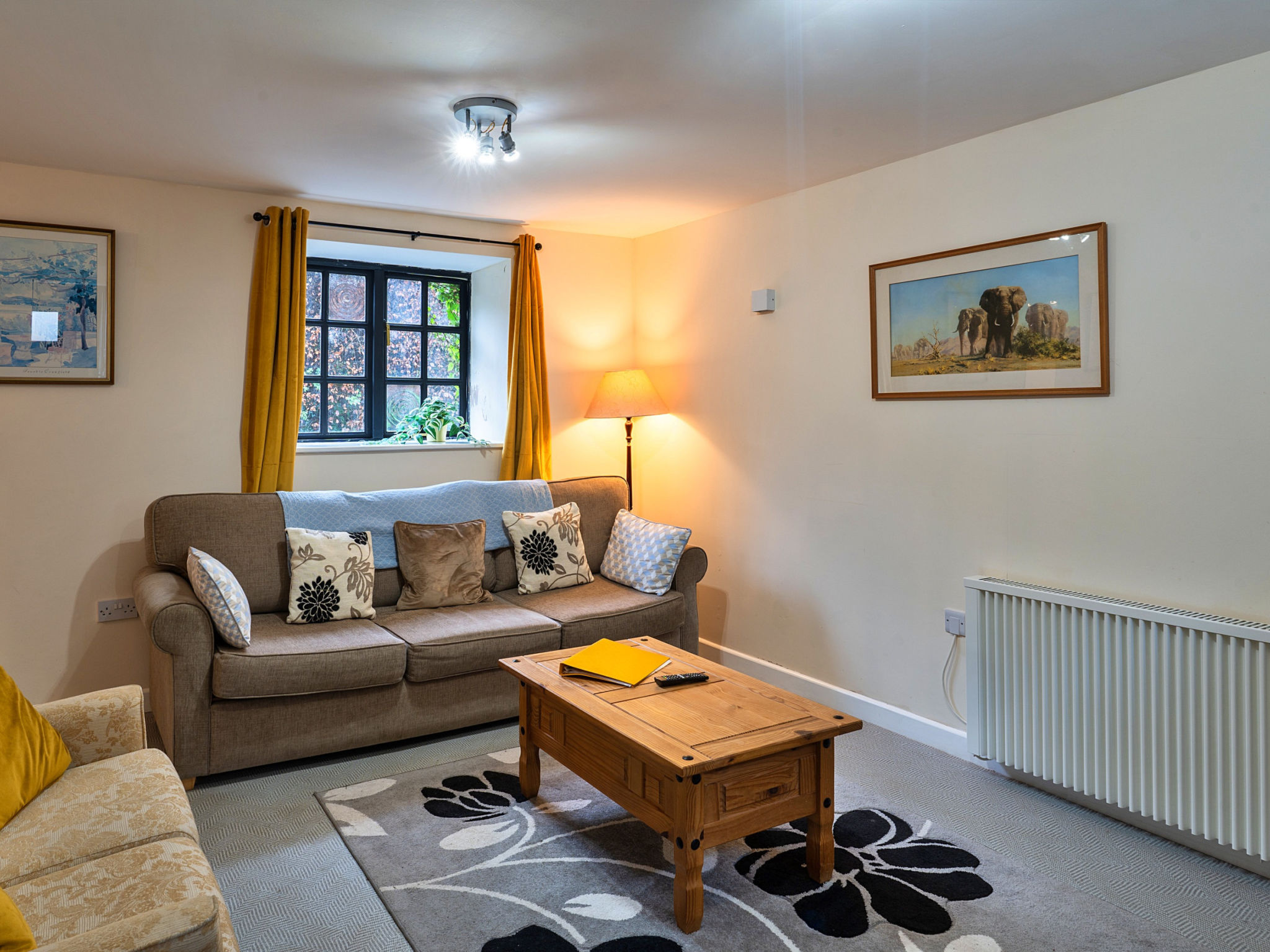 The Lodge at The Cridford Inn-Binnen
