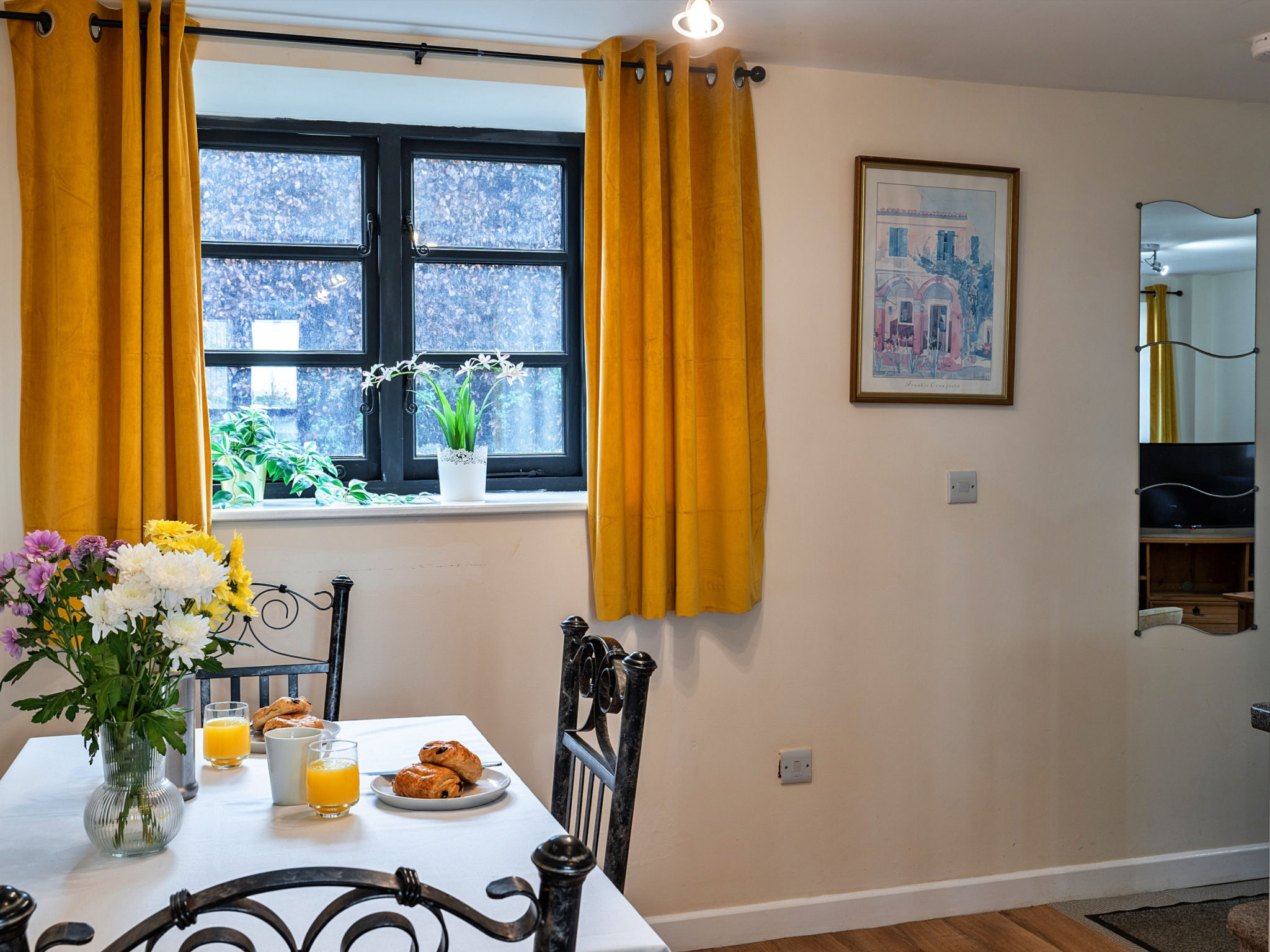 The Lodge at The Cridford Inn-Binnen