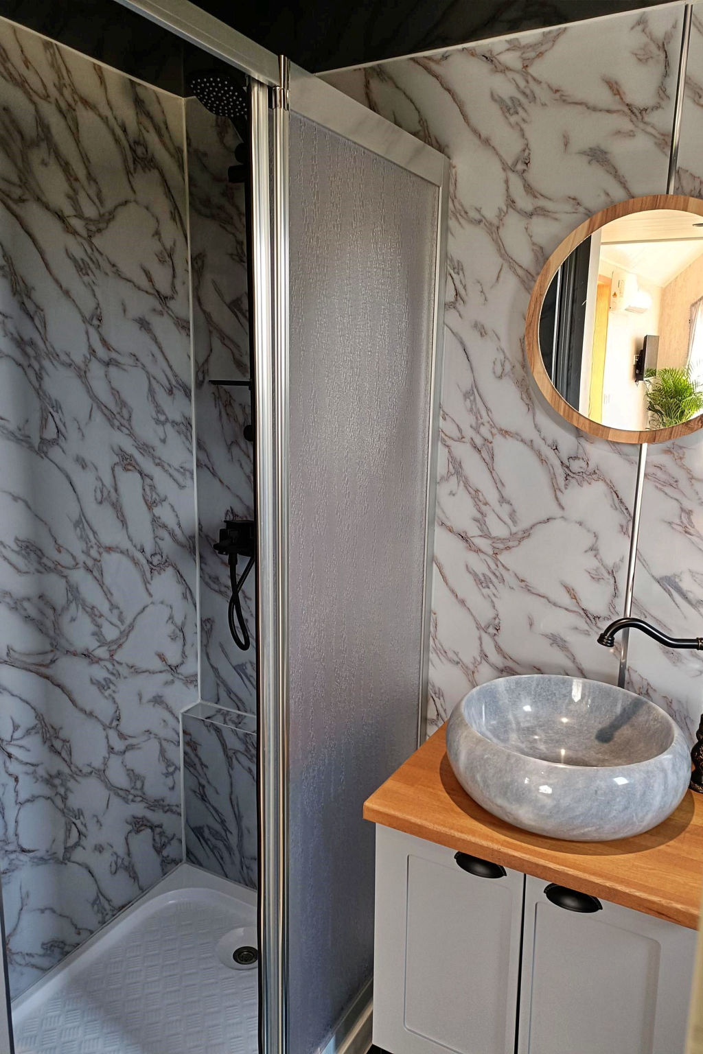 Little Dunley - The Tiny House-Binnen
