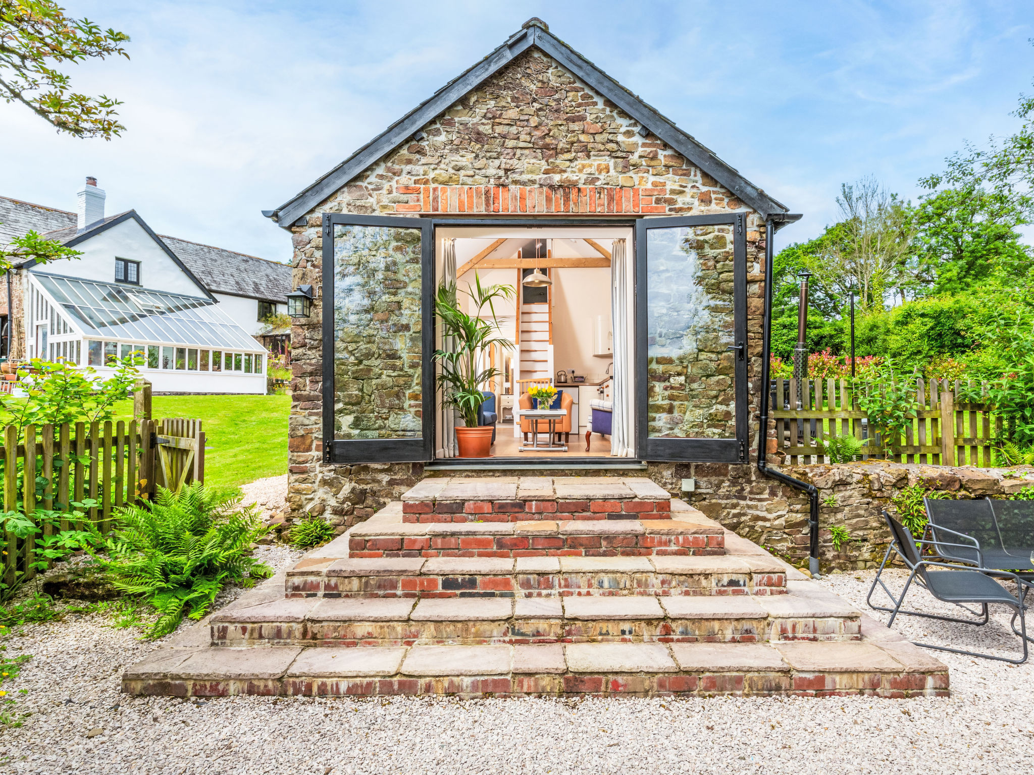 Buttermilk Cottage - Buiten