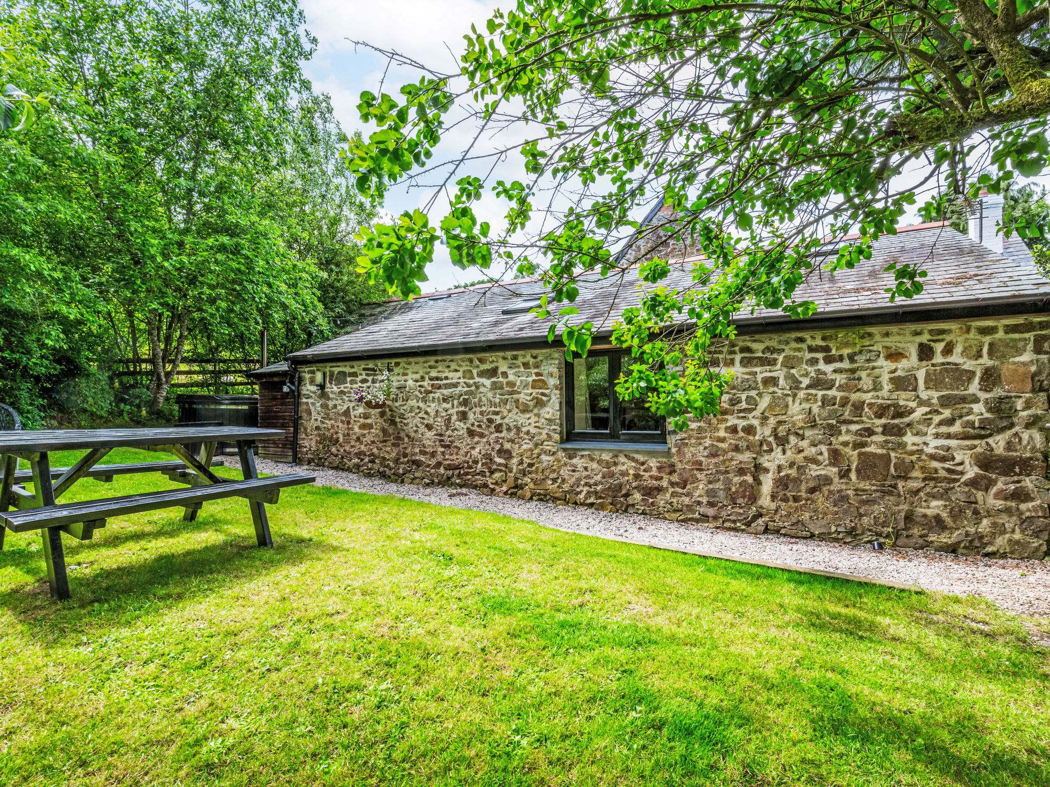 Stables Cottage - Buiten