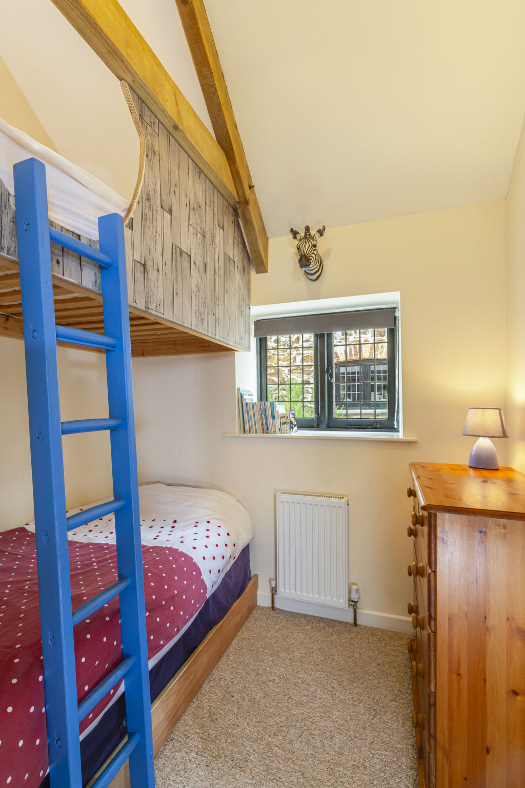 Stables Cottage - Binnen