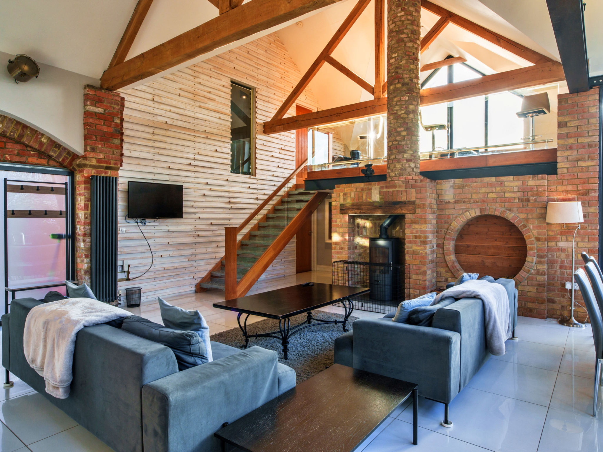 Big Barn at Dairy Cottages - Dedans