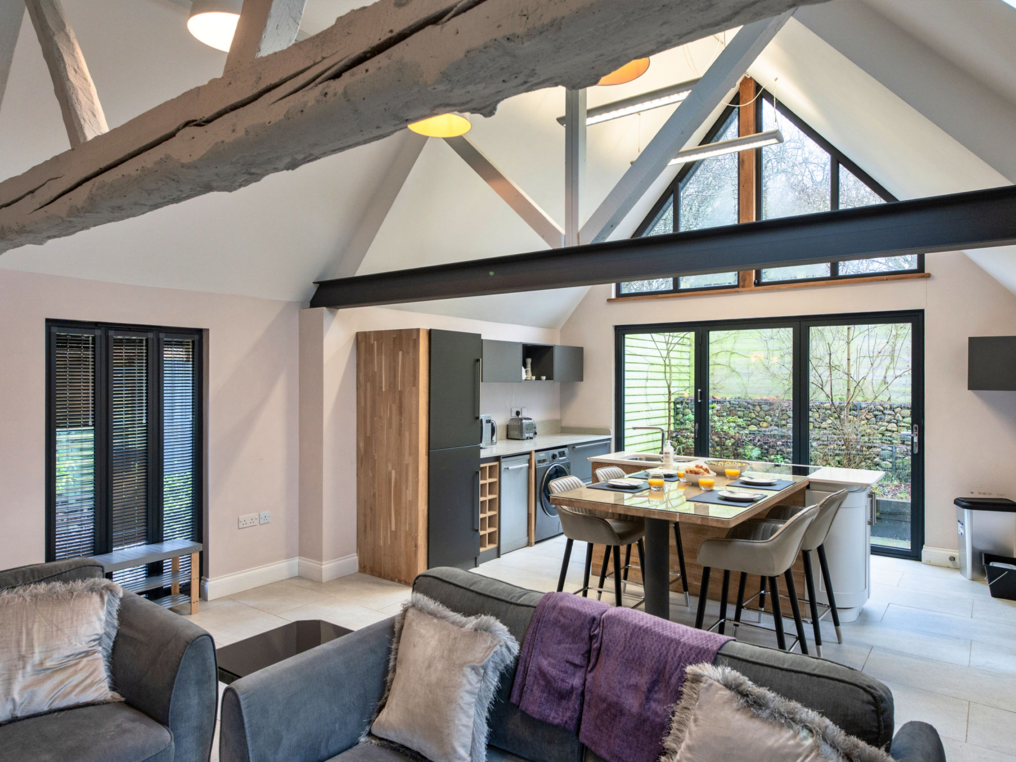 Ploughman's Row No. 1 at Dairy Cottages - Dedans