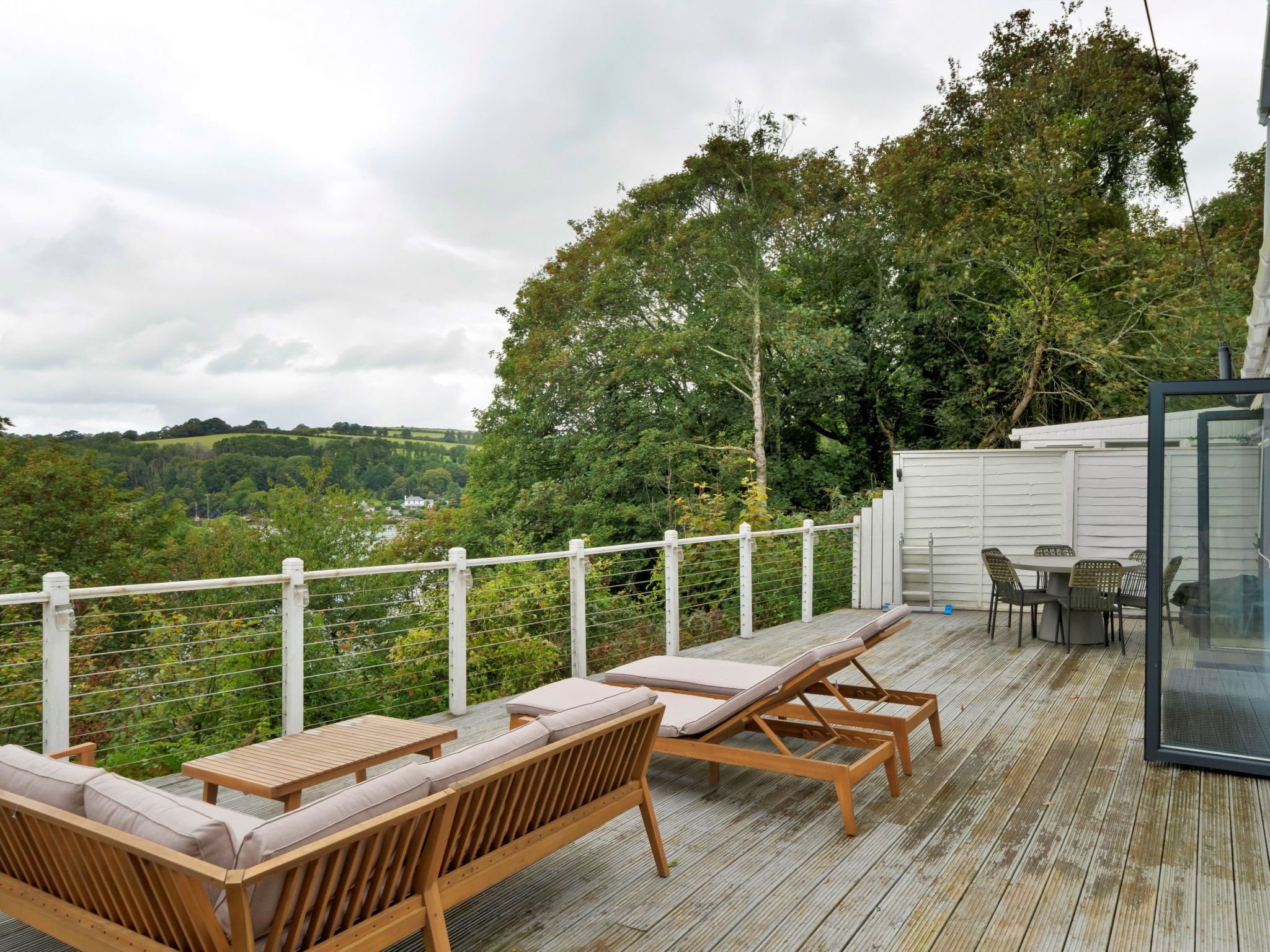 Three Quarter Cottage - Outside