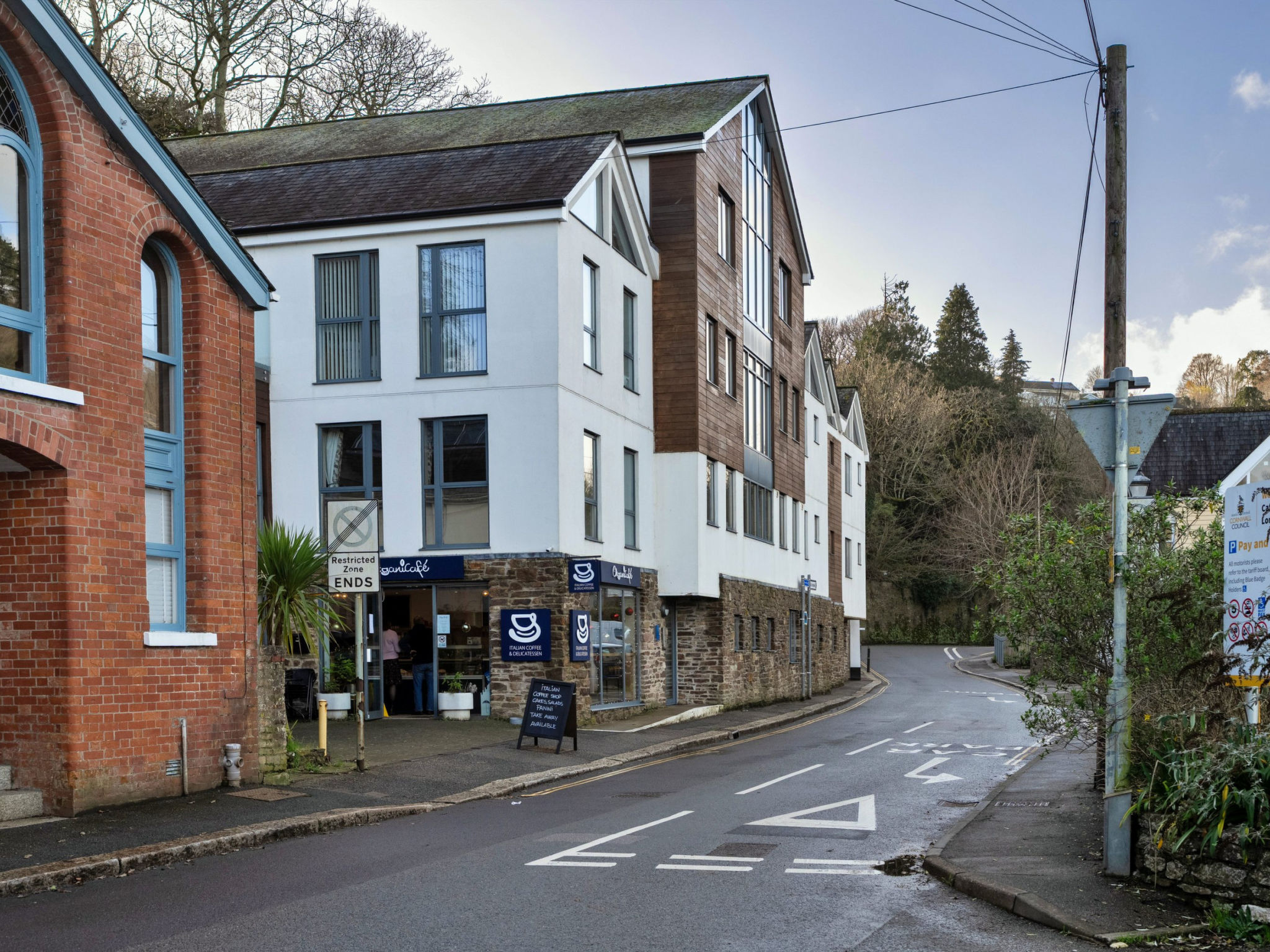 Pobble's Place - Outside