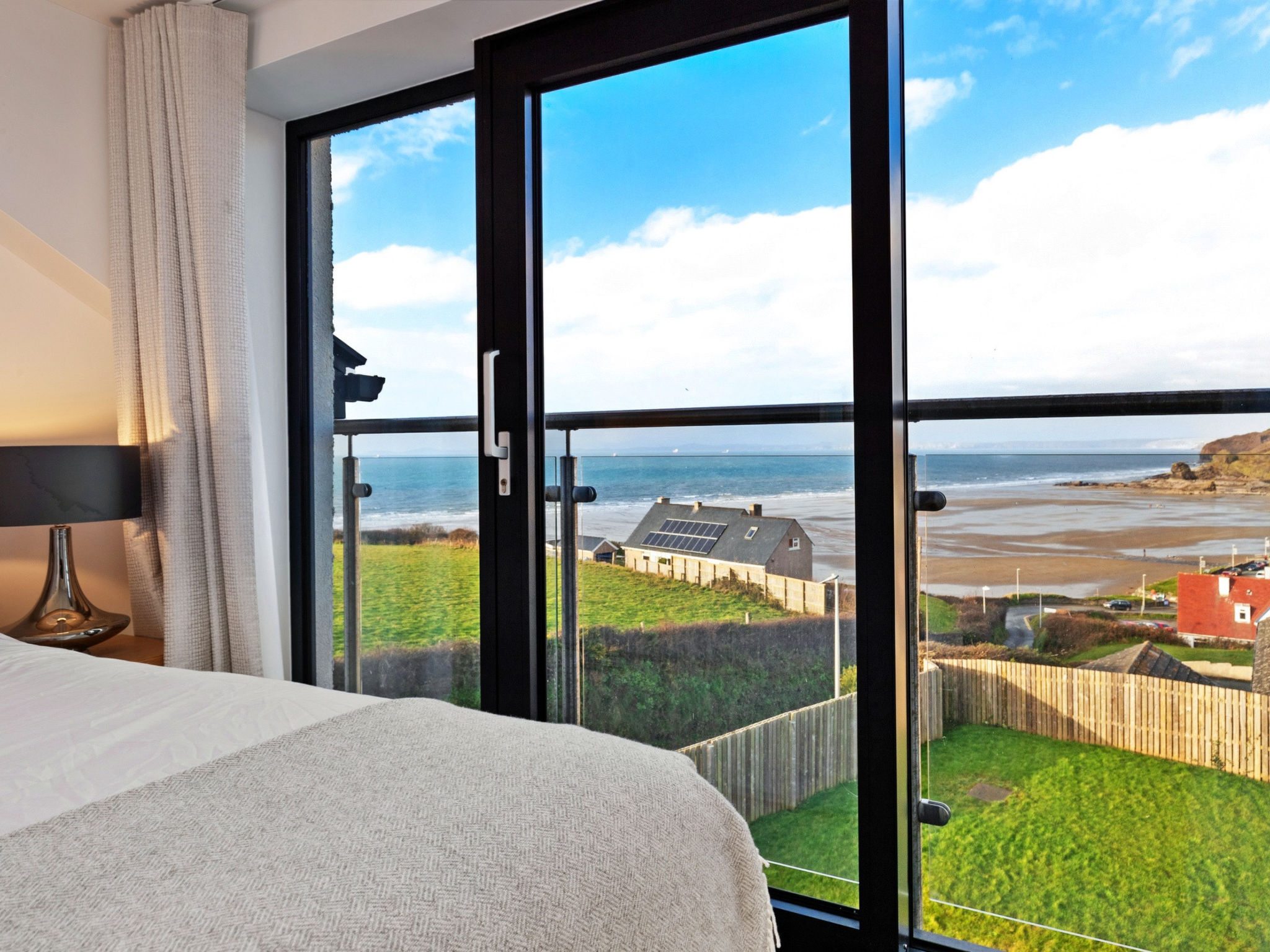 No.1 Sand Banks - Buiten