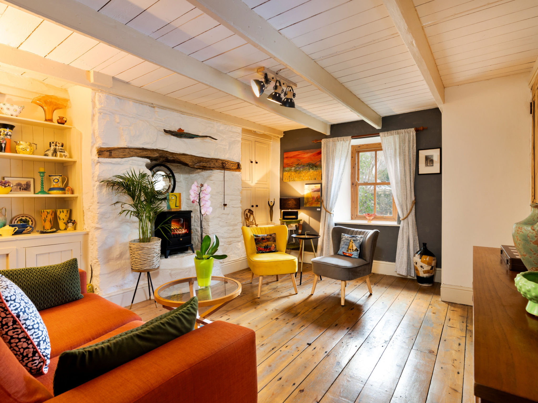 Wallis Cottage - Inside