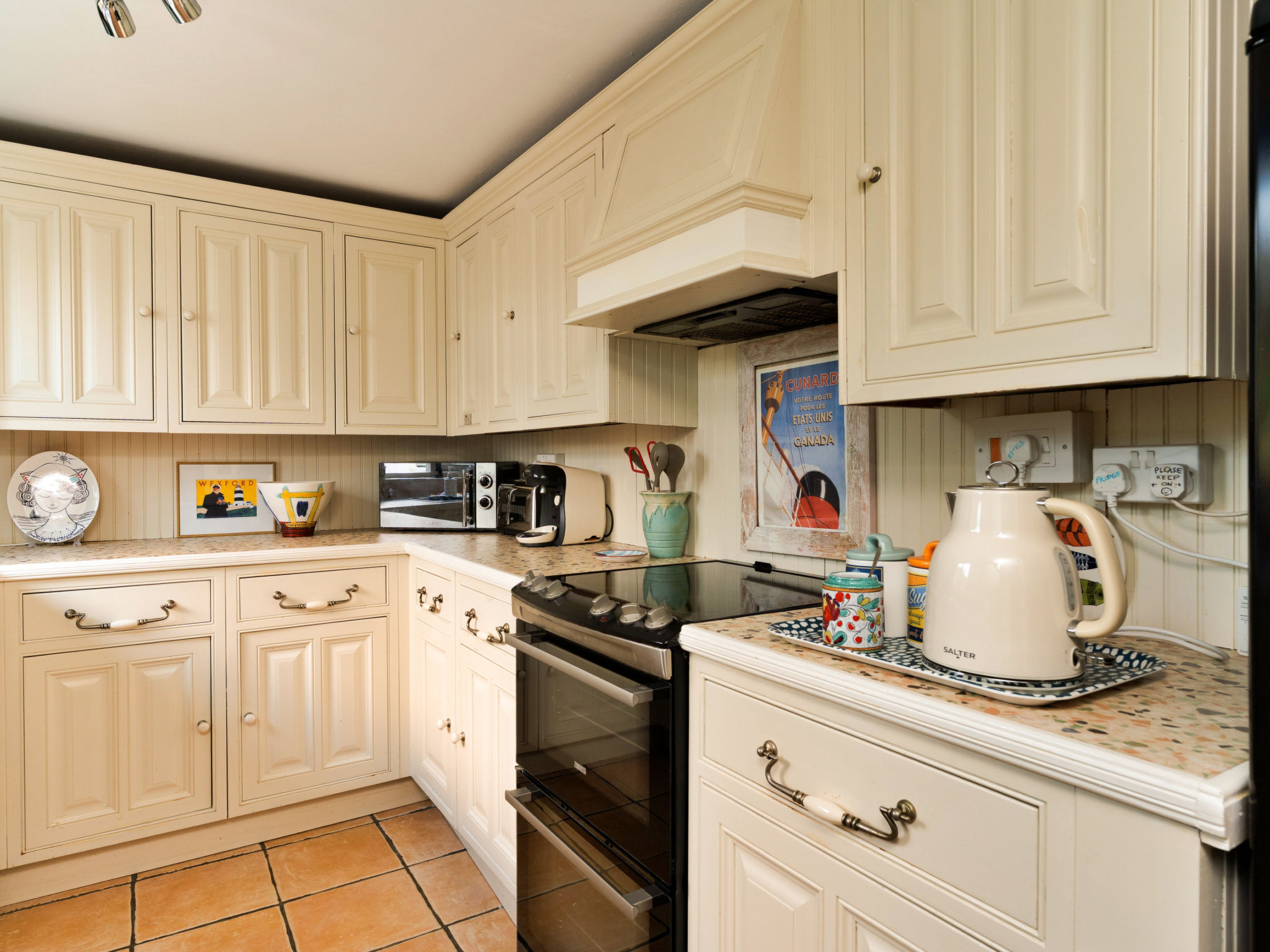 Wallis Cottage - Inside