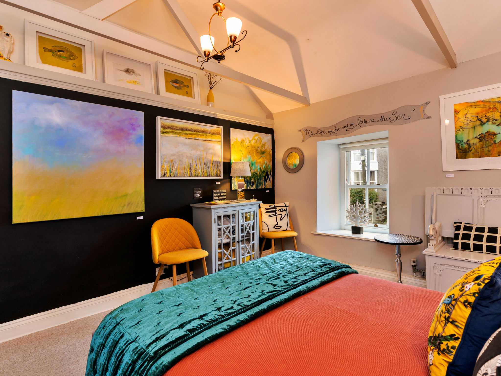 Wallis Cottage - Inside