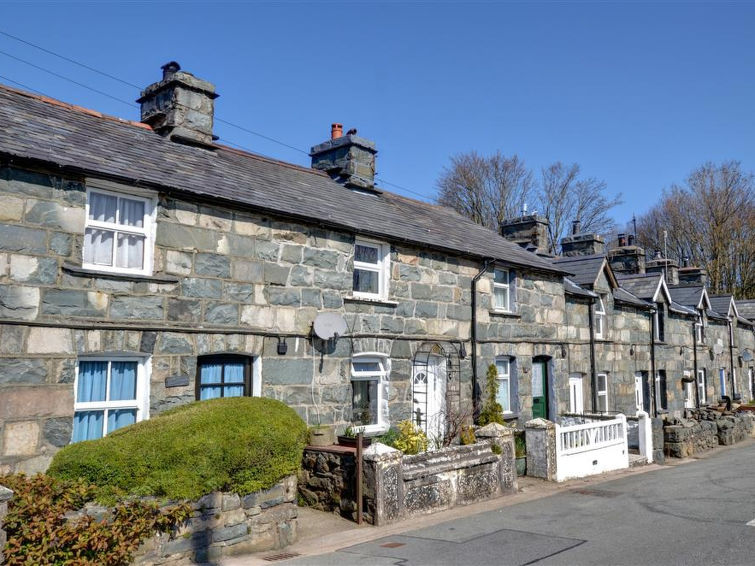 Photo of Llyn view cottage