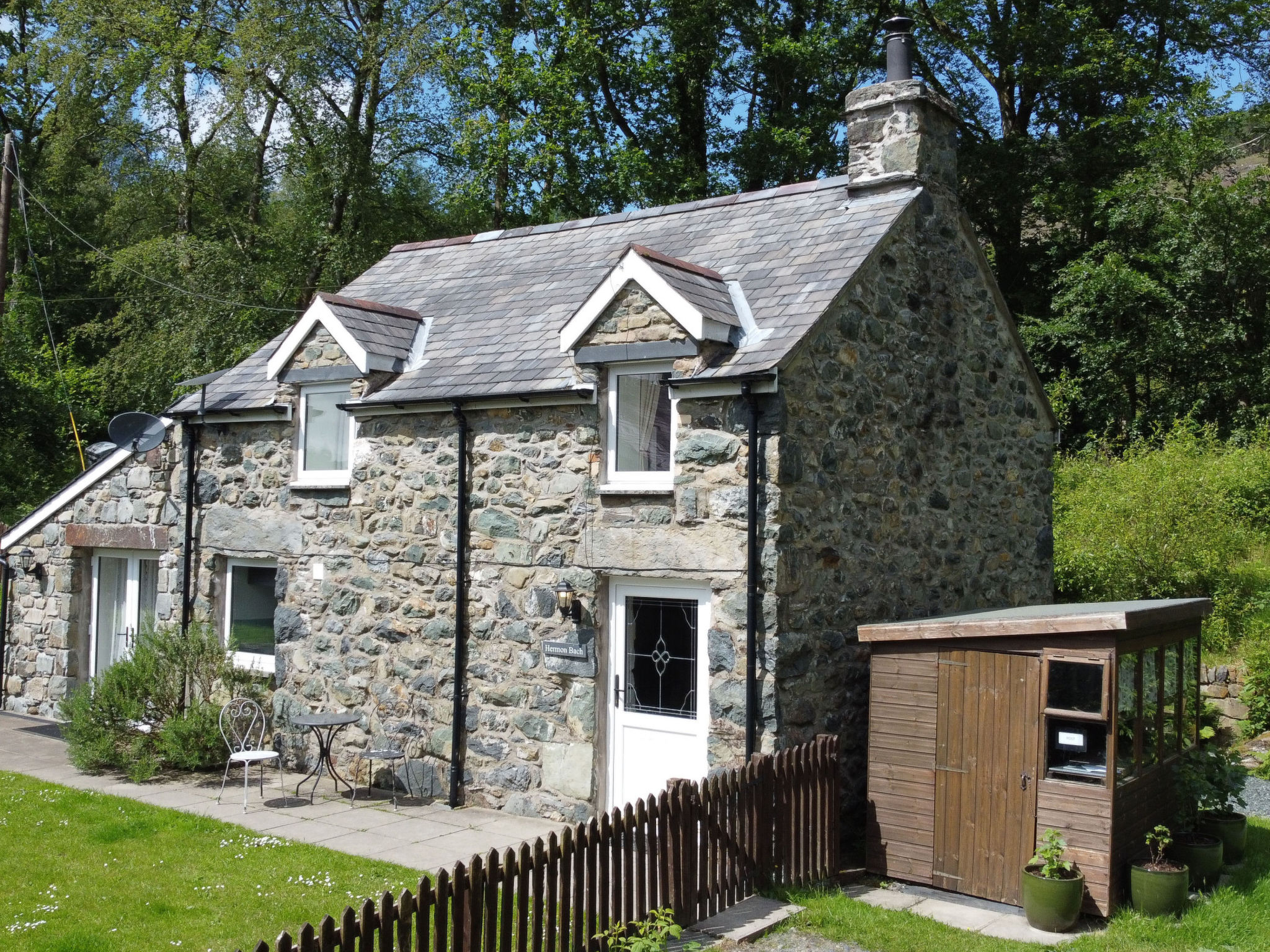 Hermon Bach Translation missing: holiday_parks_en.helpers.properties.accommodation_type.holiday_resort in Dolgellau