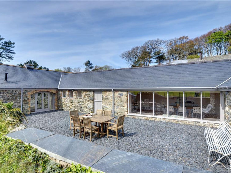 Holiday Home Cow Shed