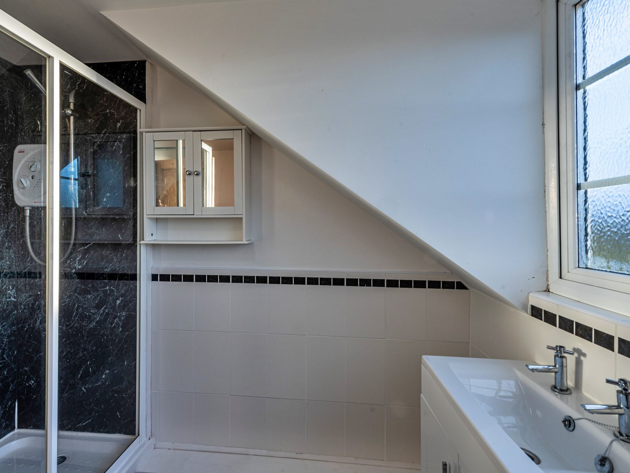 Ty Gwyn Hideaway-Binnen