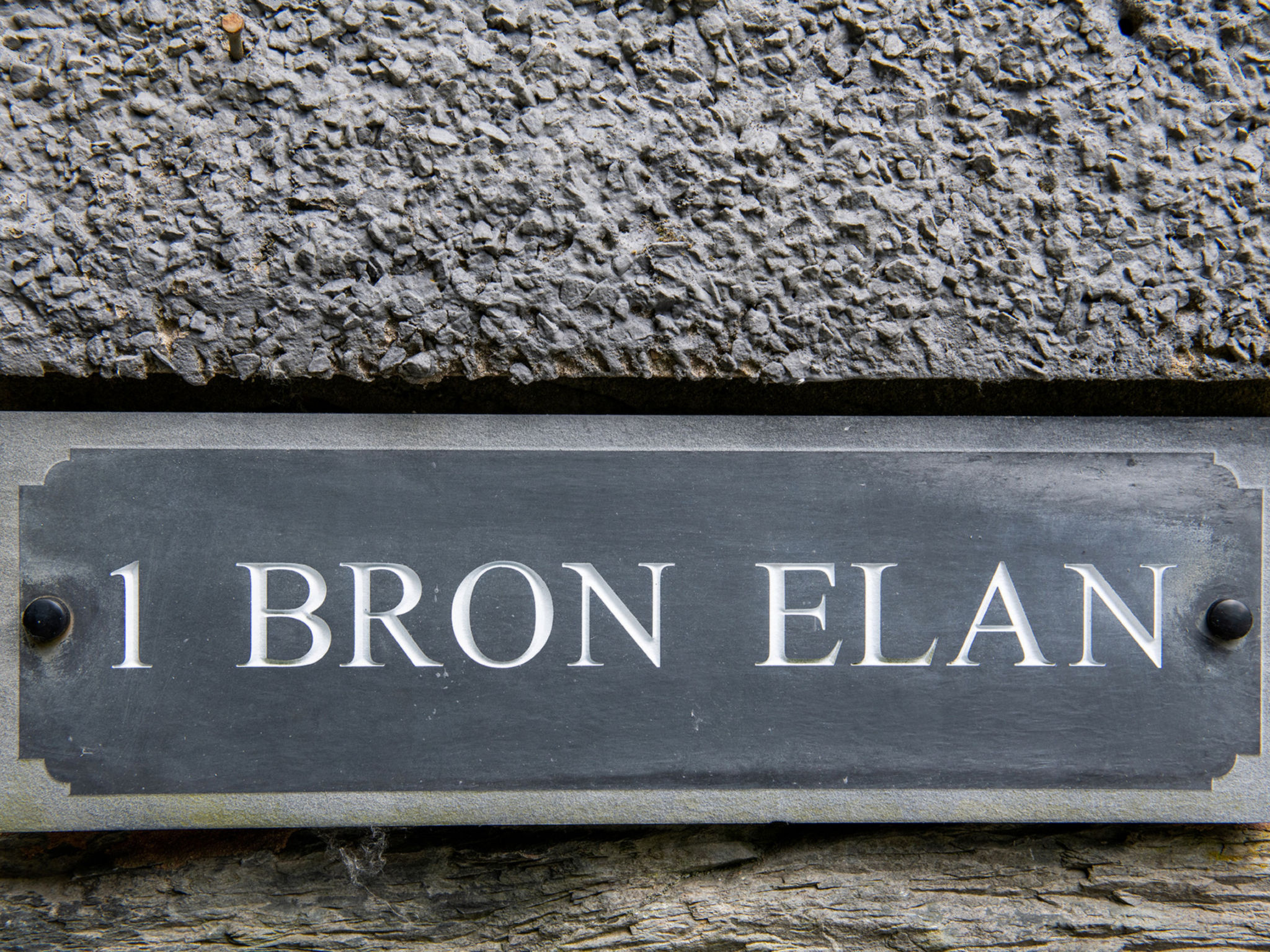Bron Elan-Draußen