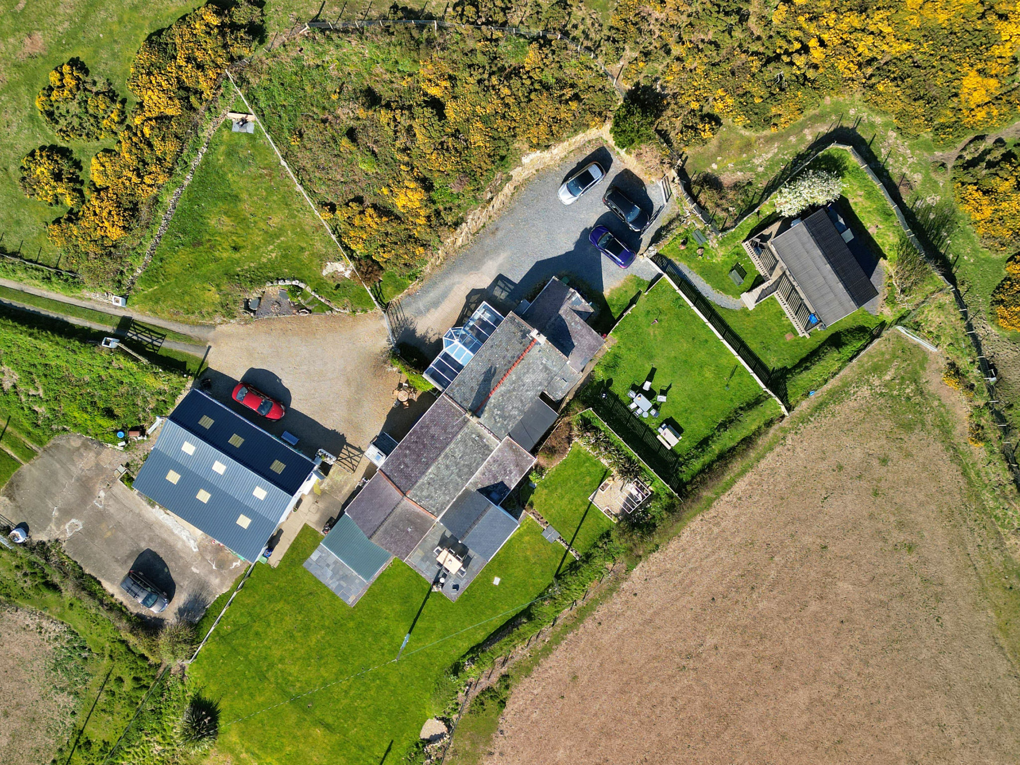 Bryn Du-Buiten