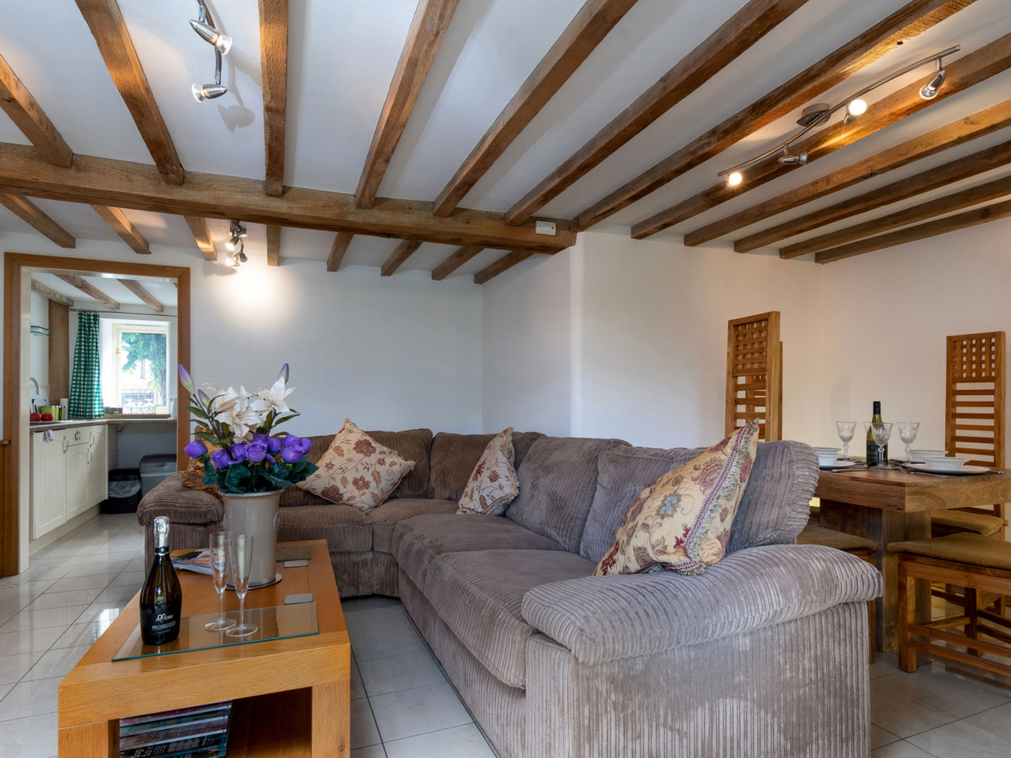 The Cottage-Drinnen