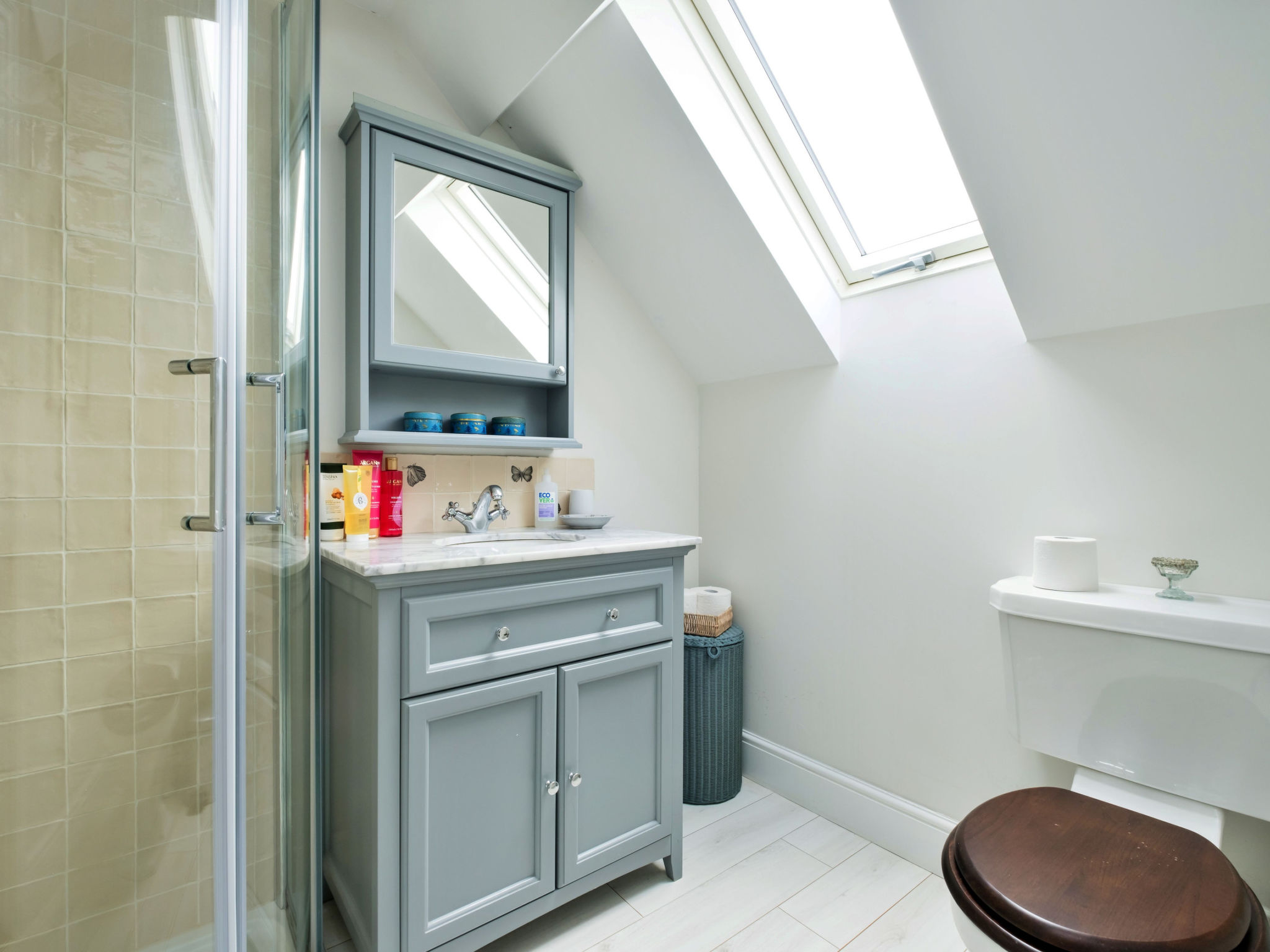 Coach House Wellbeing Retreat-Binnen