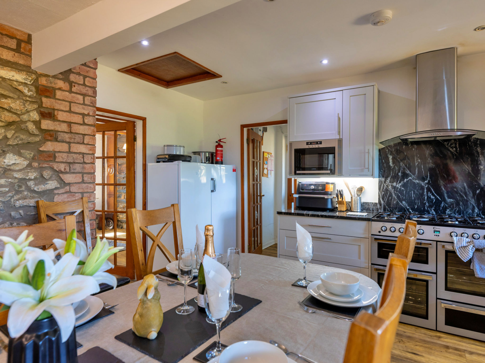 Garth Cottage - Inside