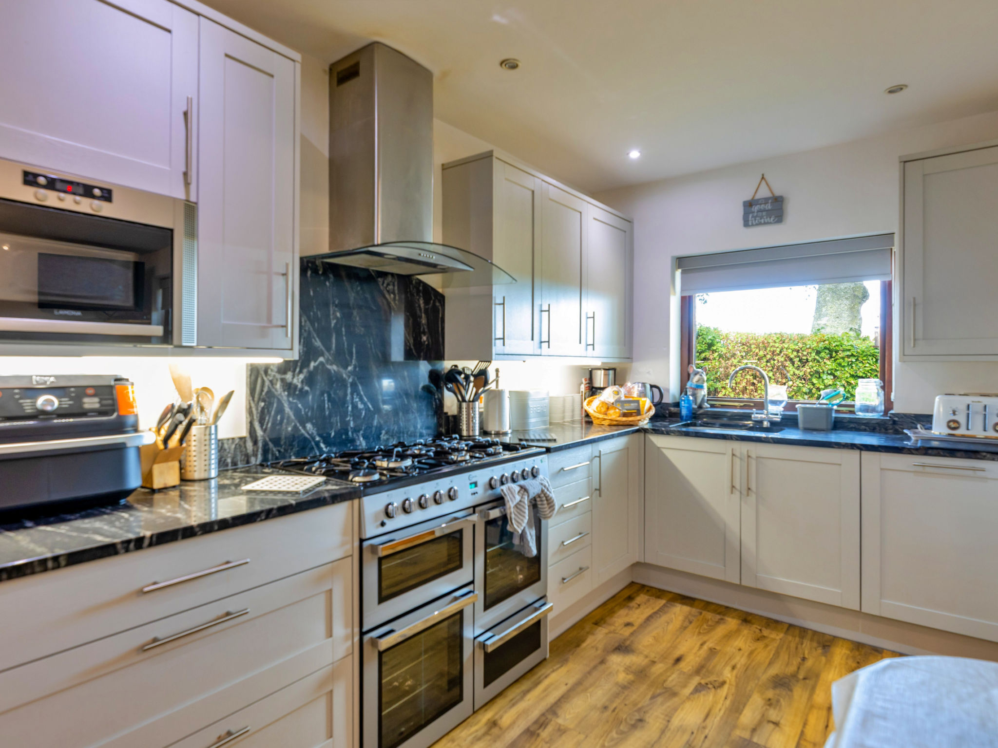 Garth Cottage - Inside