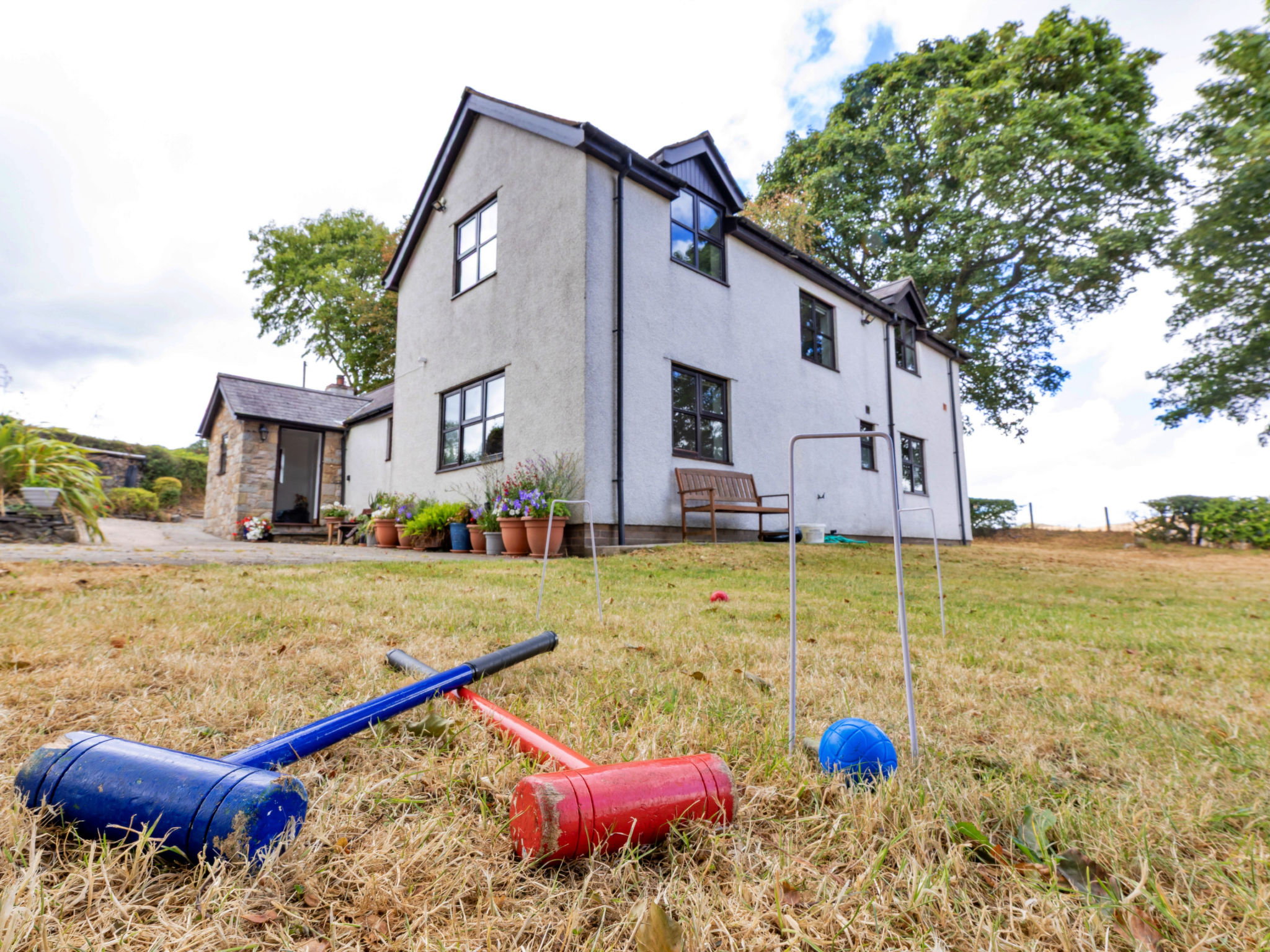 Garth Cottage - Outside