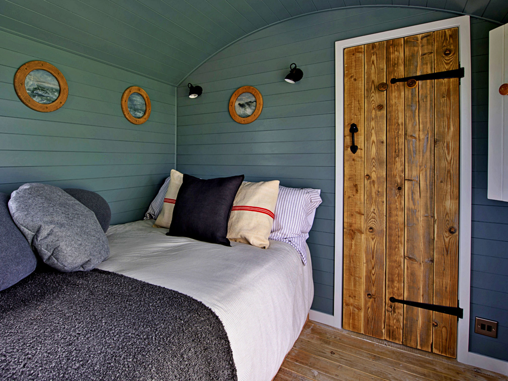 'Susanna' Poachers Hut