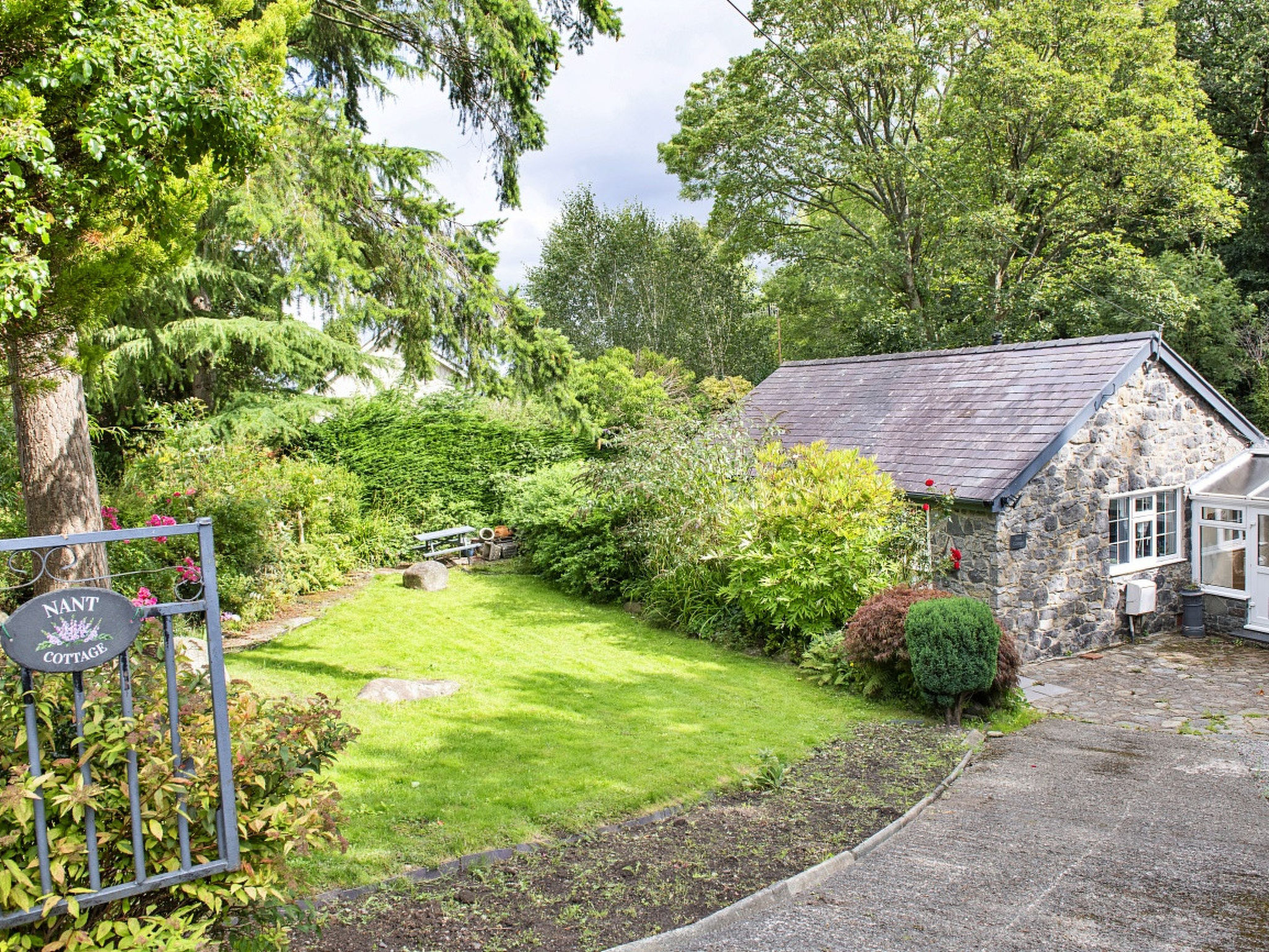 Nant Cottage-Draußen