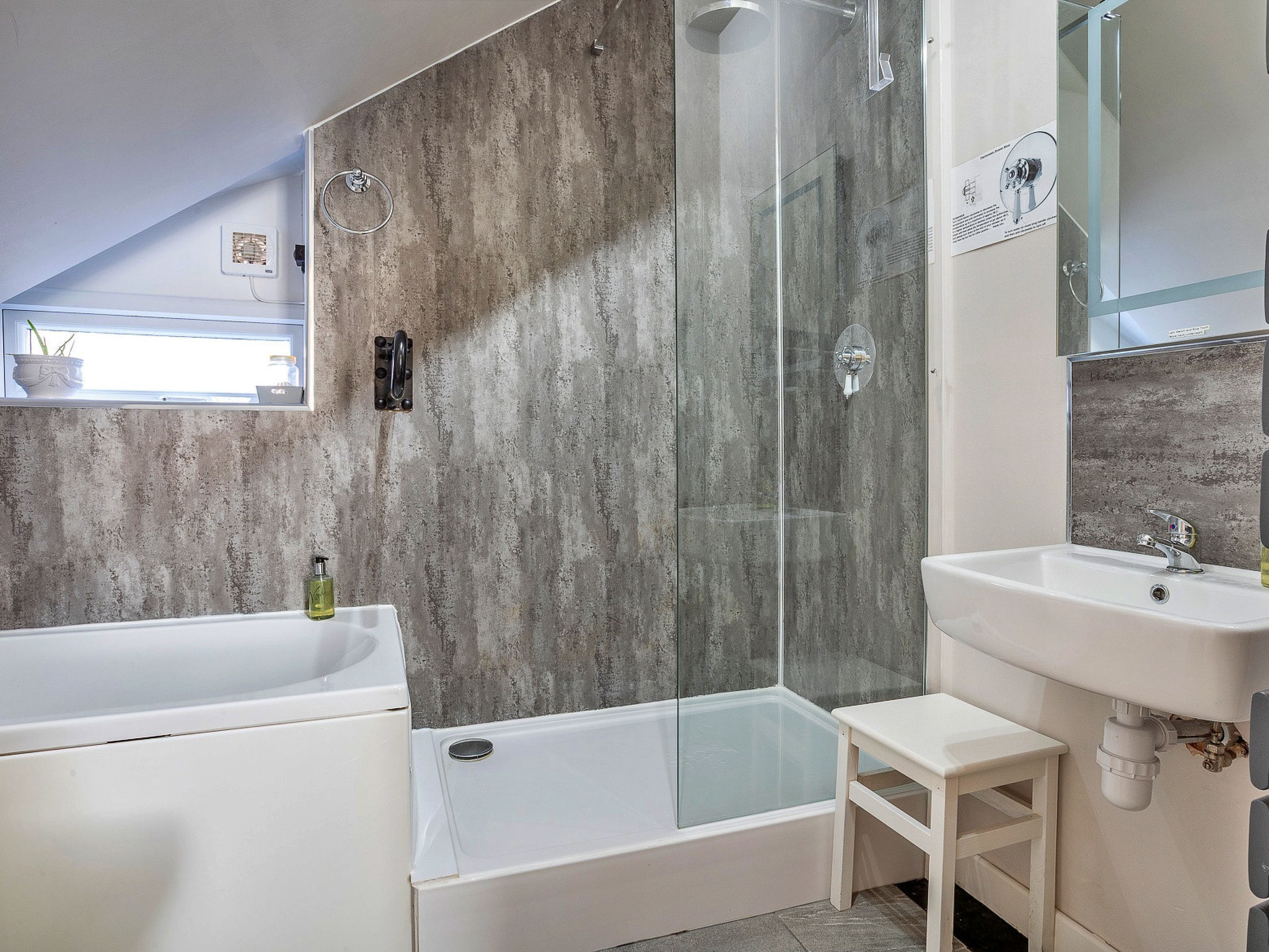 Photo of GB6779.650.1