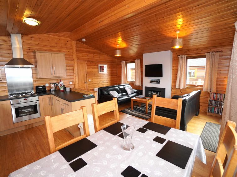 Photo of Loch Leven Lodge 11