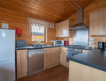 Vrijstaand chalet aan Loch Leven met uitzicht op de bergen - thumbnail 2