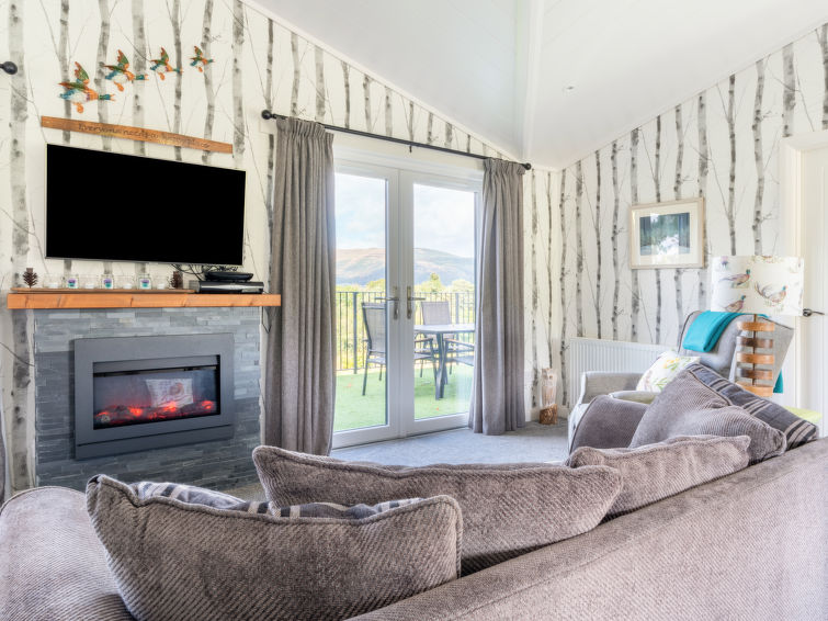 Vrijstaand chalet met meerzicht in Kinross in Kinross