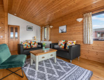 Vrijstaand chalet aan Loch Leven met uitzicht op de bergen - thumbnail 6