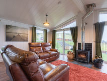 Dom Loch Leven Lodge 25 East