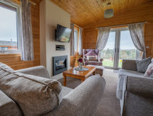 Vrijstaand chalet direct aan Loch Leven met uitzicht op de bergen - thumbnail 4