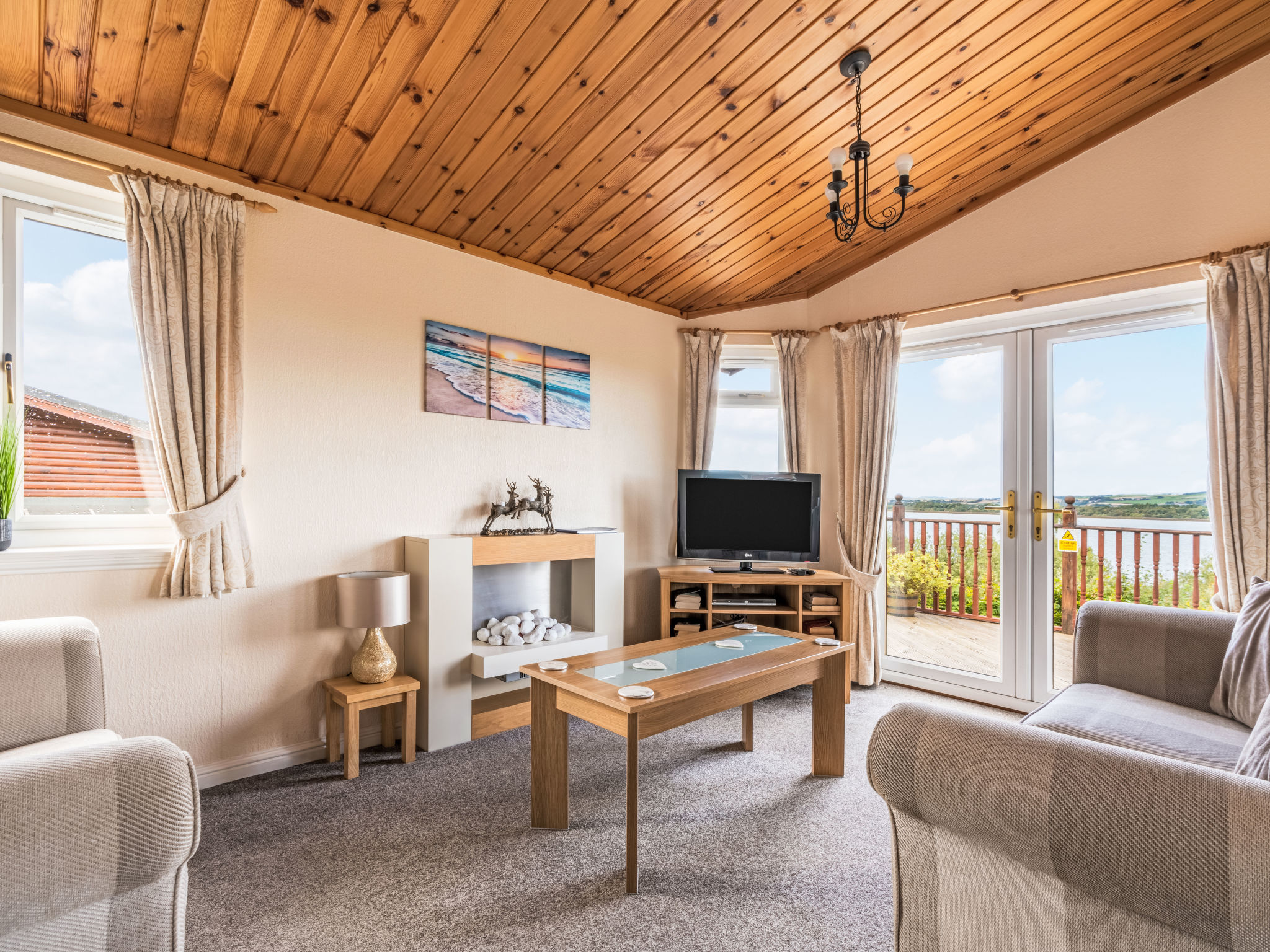 Loch Side Lodge 5