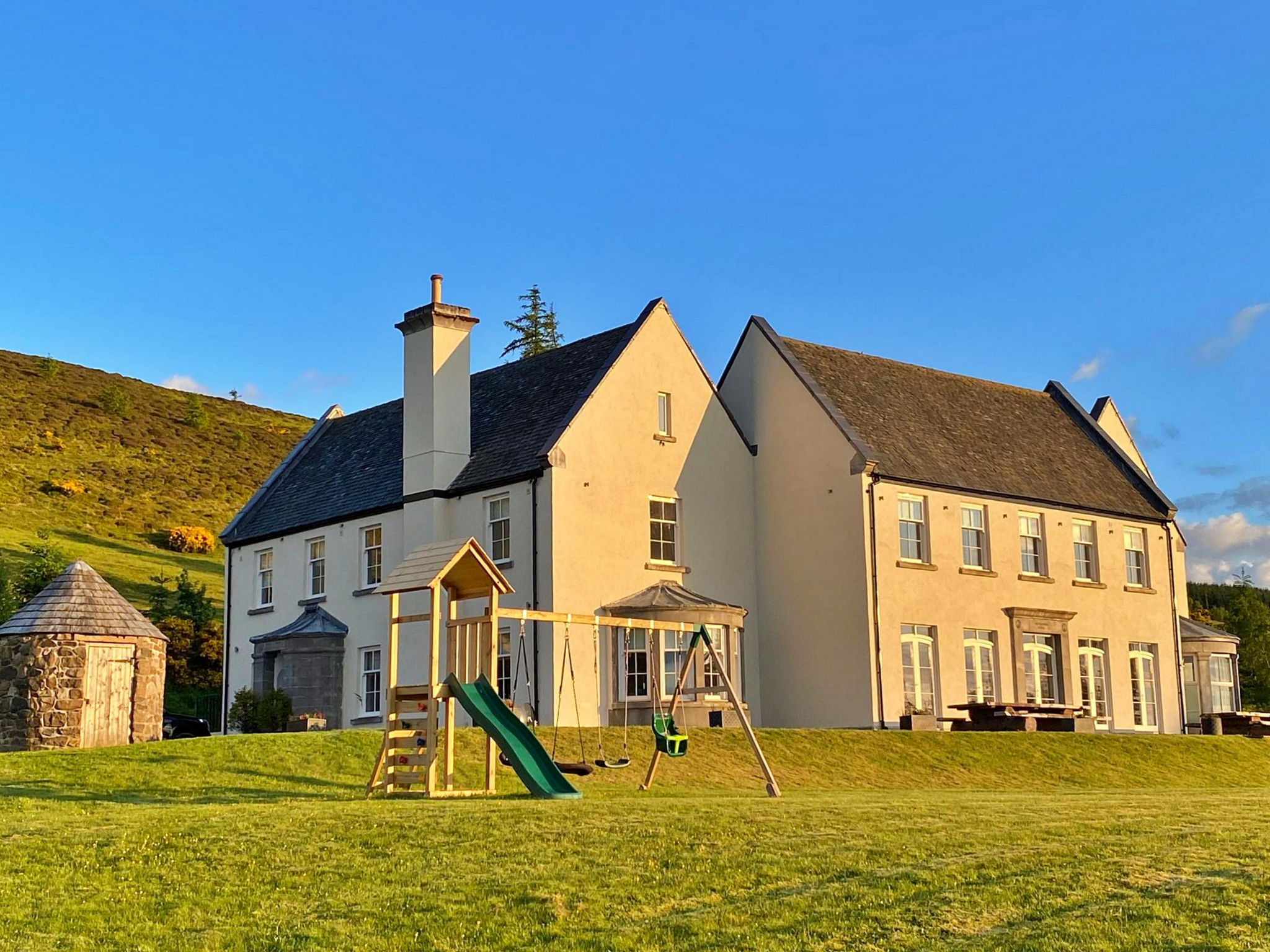 Alexander House - Buiten