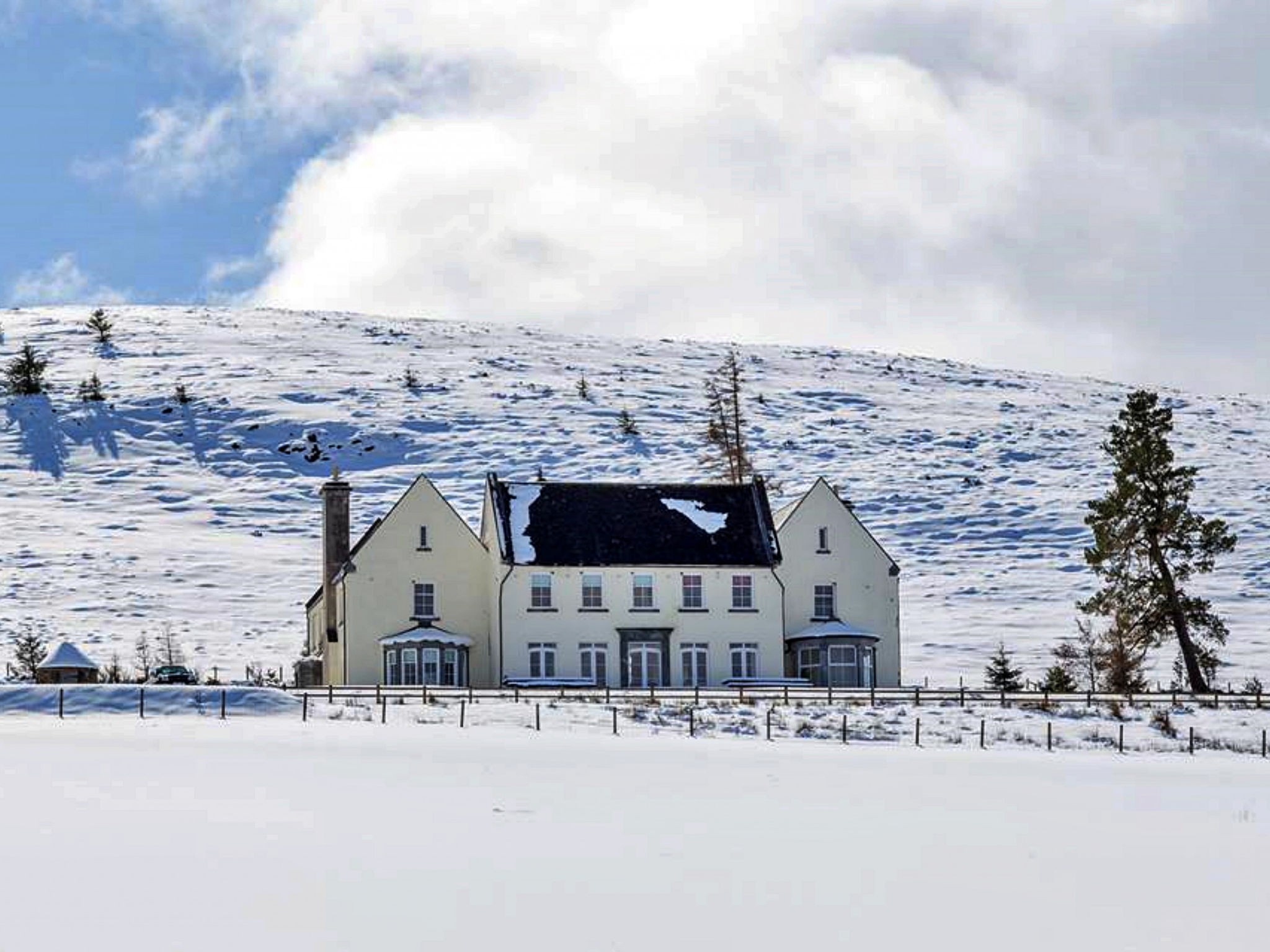 Alexander House - Buiten
