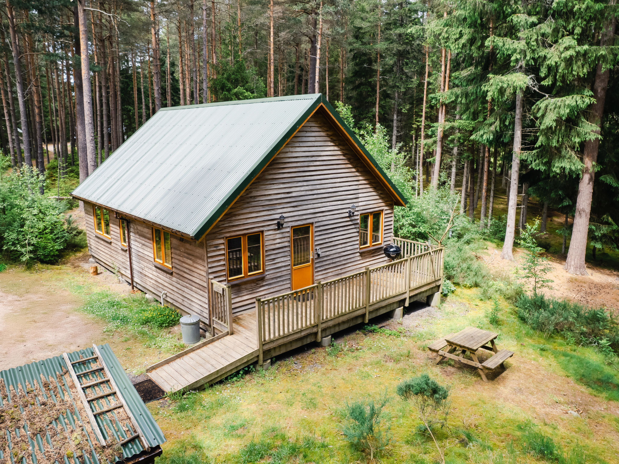 Capercaillie Cabin - Outside