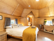 Ghillie's Bothy: knus chalet voor 4 in de bossen van Cairngorms - thumbnail 1