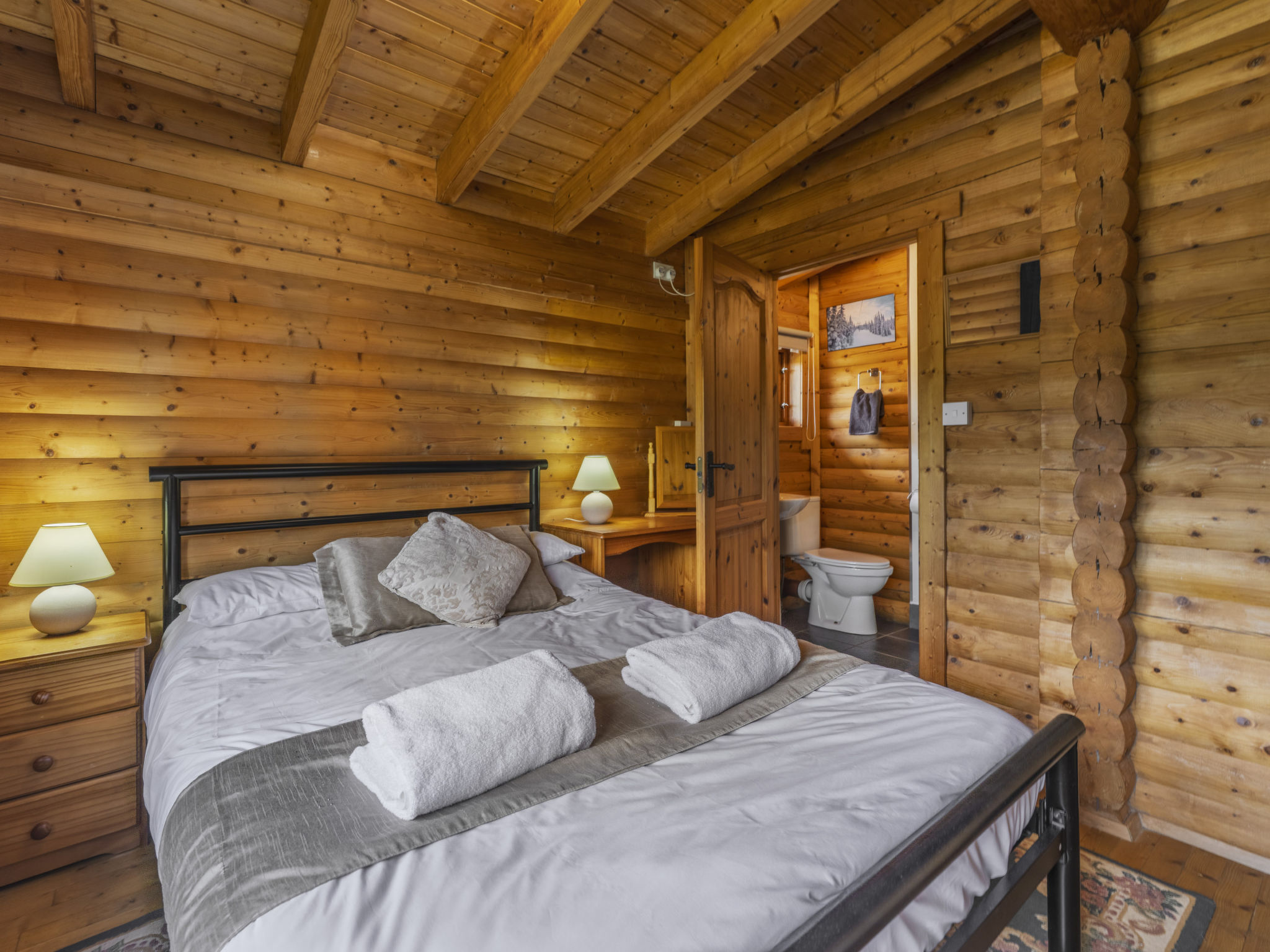 Cragdhu Log Cabin-Dedans